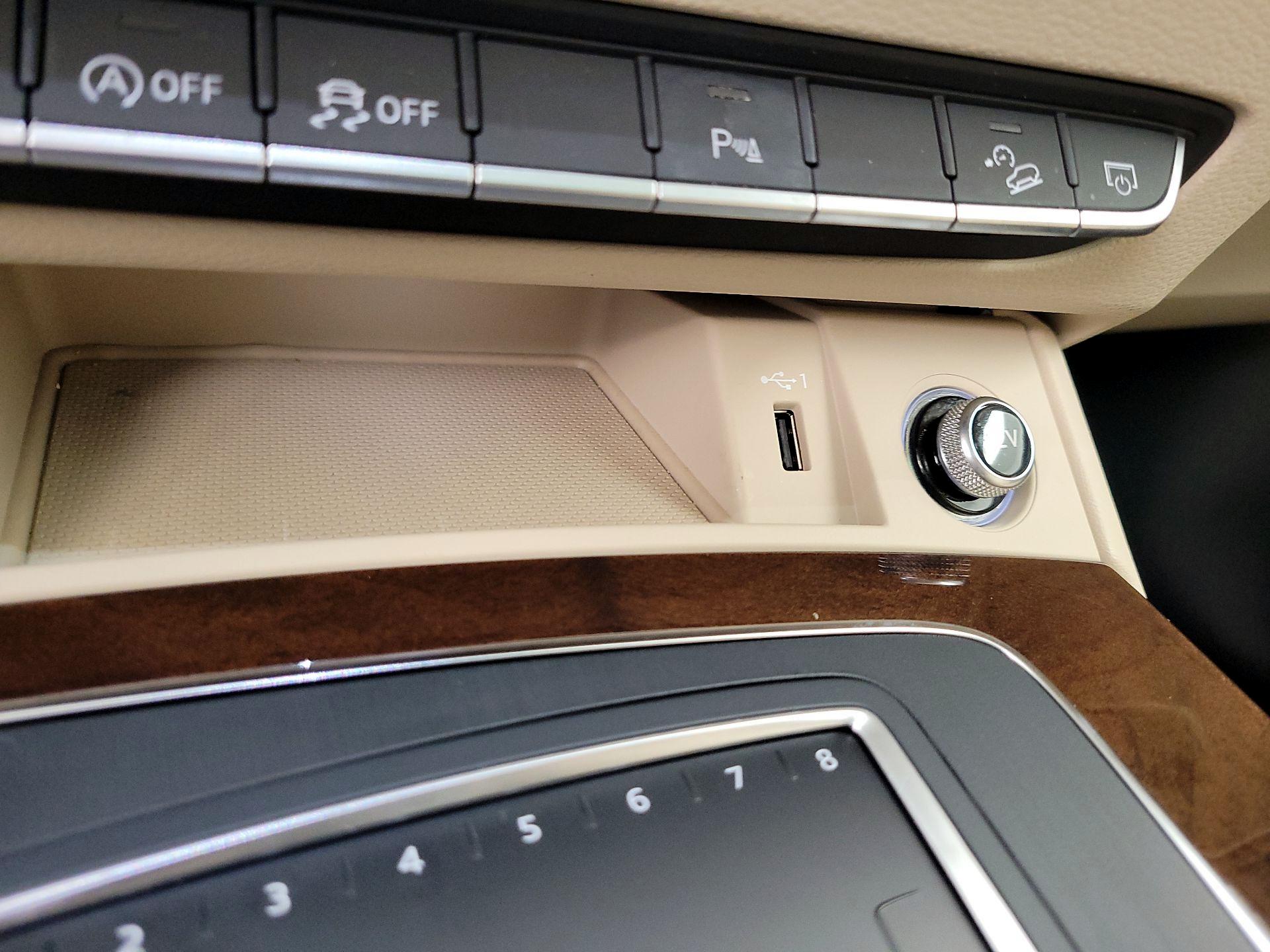 Thumbnail: 2019 Audi Q5 - 19