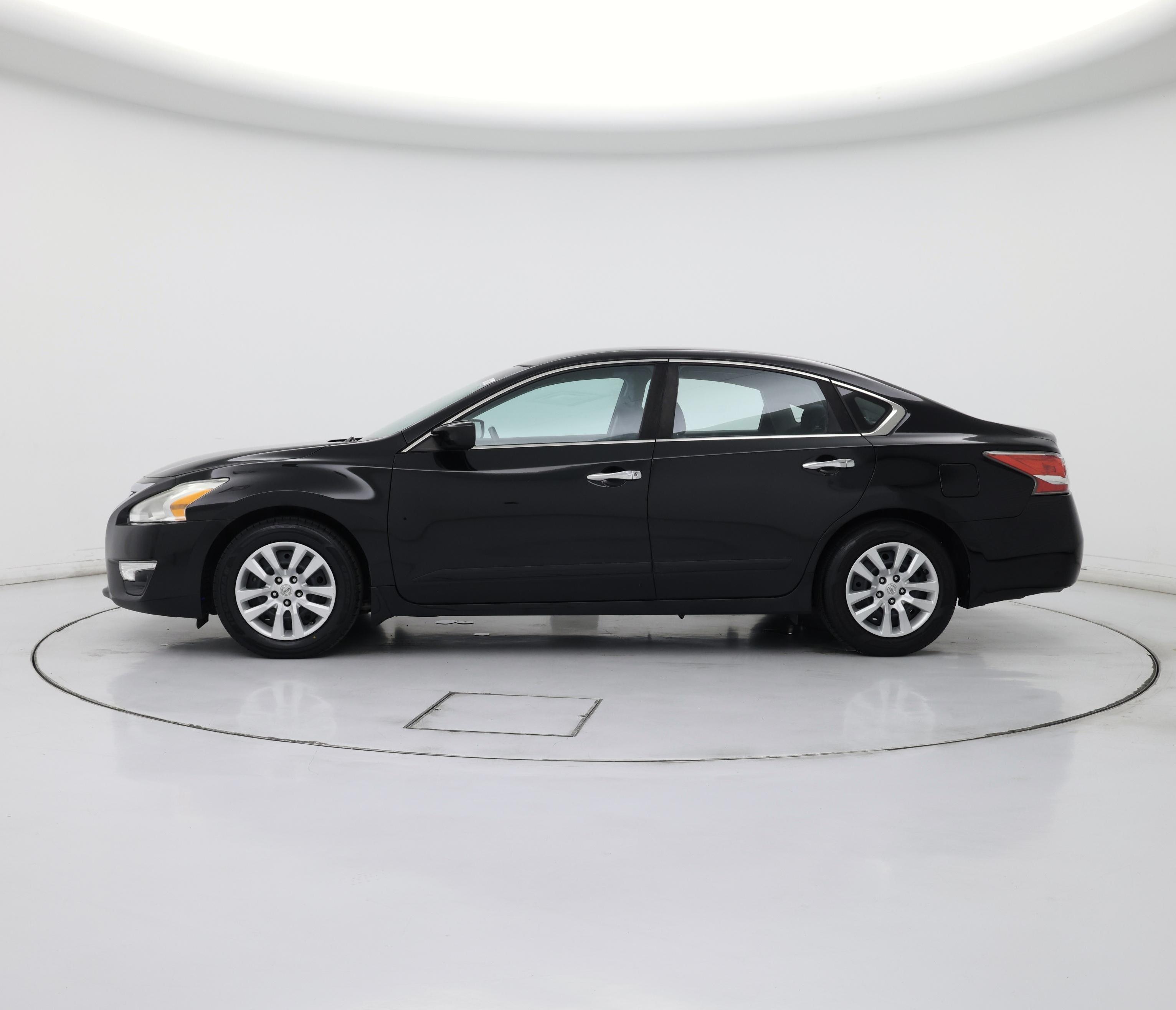 Thumbnail: 2015 Nissan Altima - 3