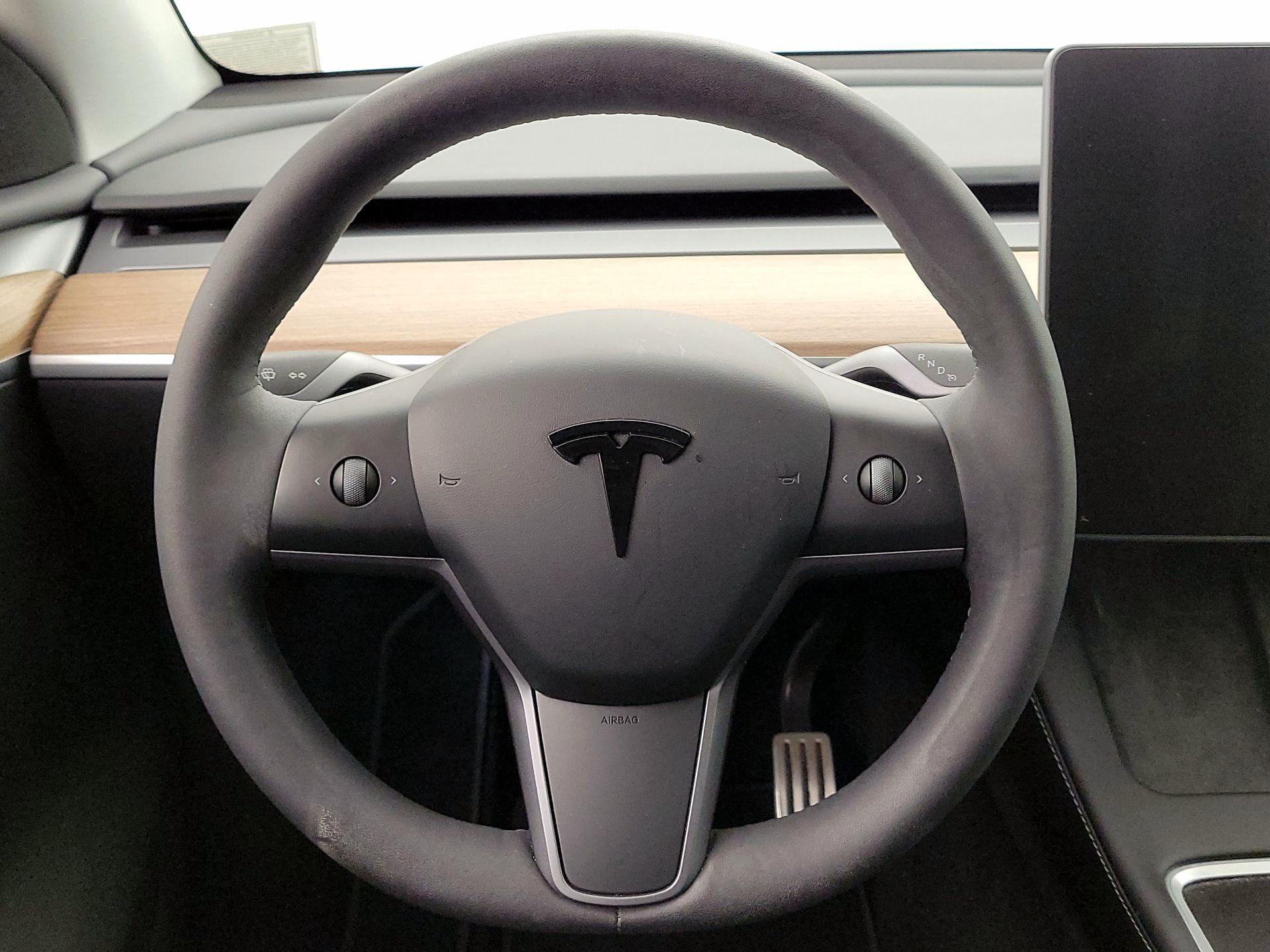 Thumbnail: 2023 Tesla Model Y - 10