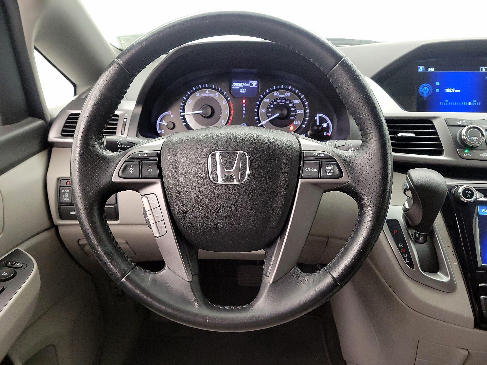 Thumbnail: 2014 Honda Odyssey - 10
