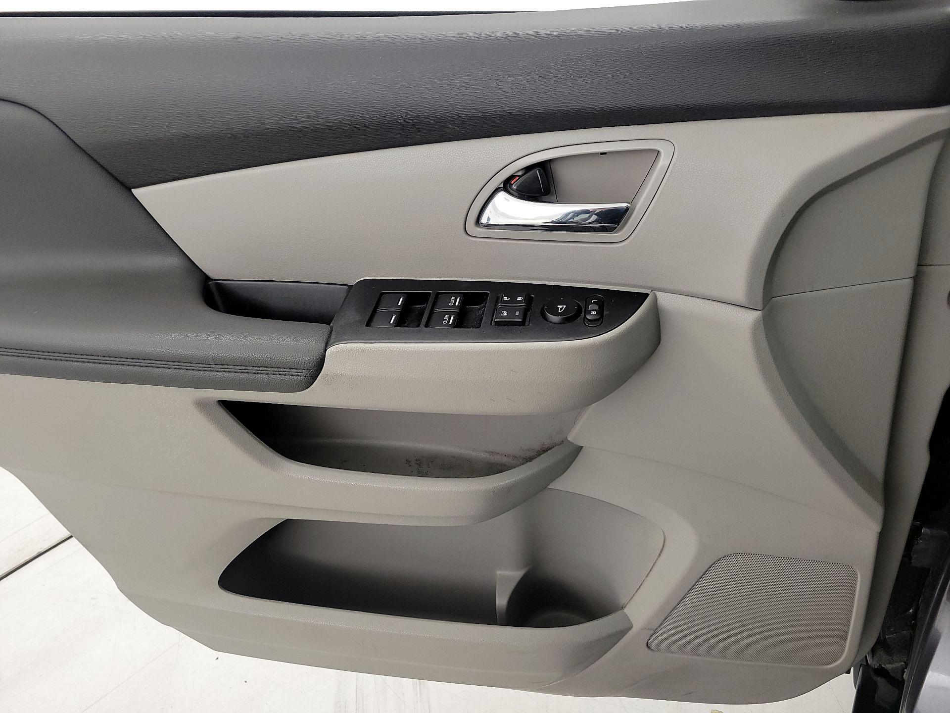 Thumbnail: 2014 Honda Odyssey - 12