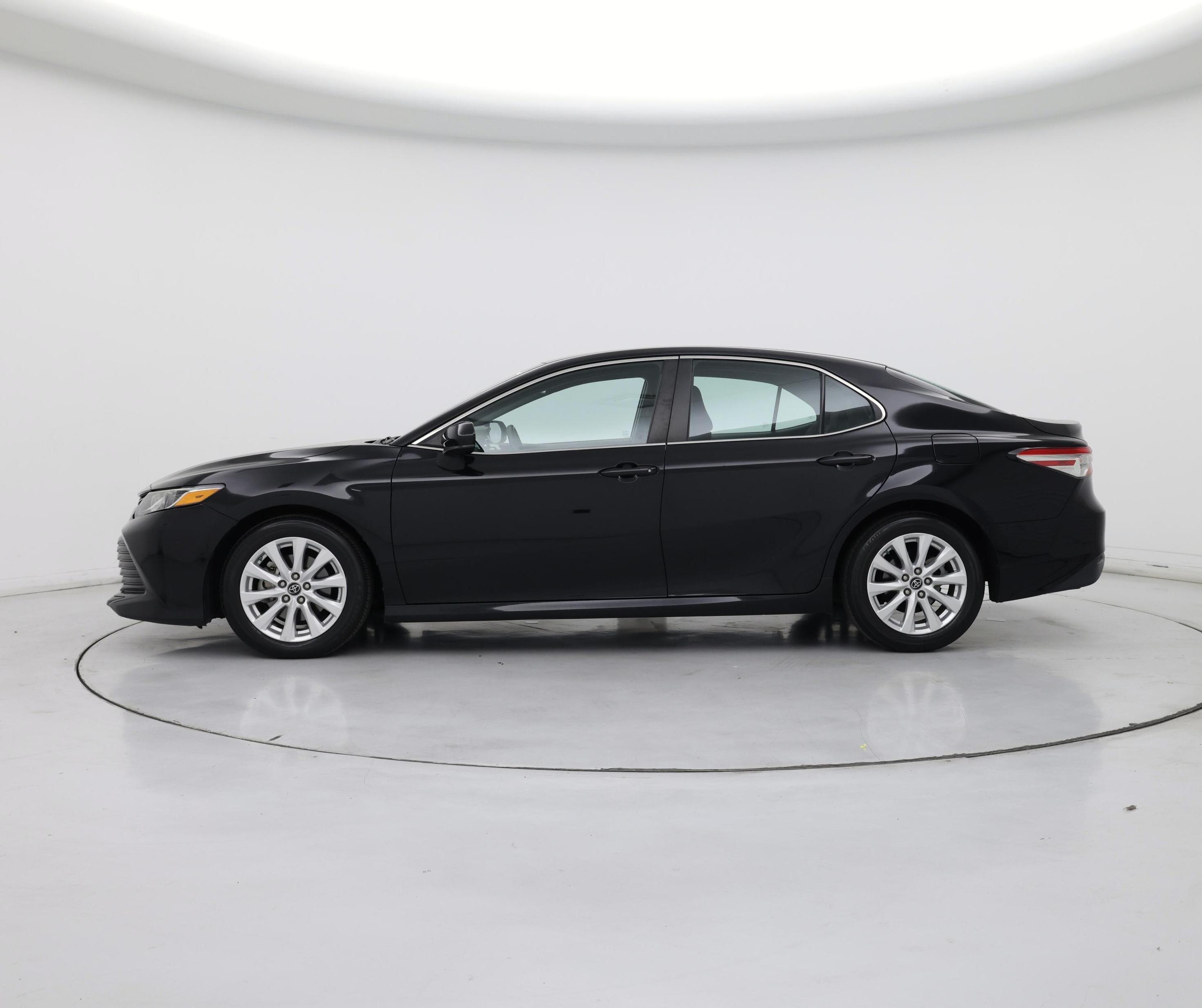 Thumbnail: 2018 Toyota Camry - 3