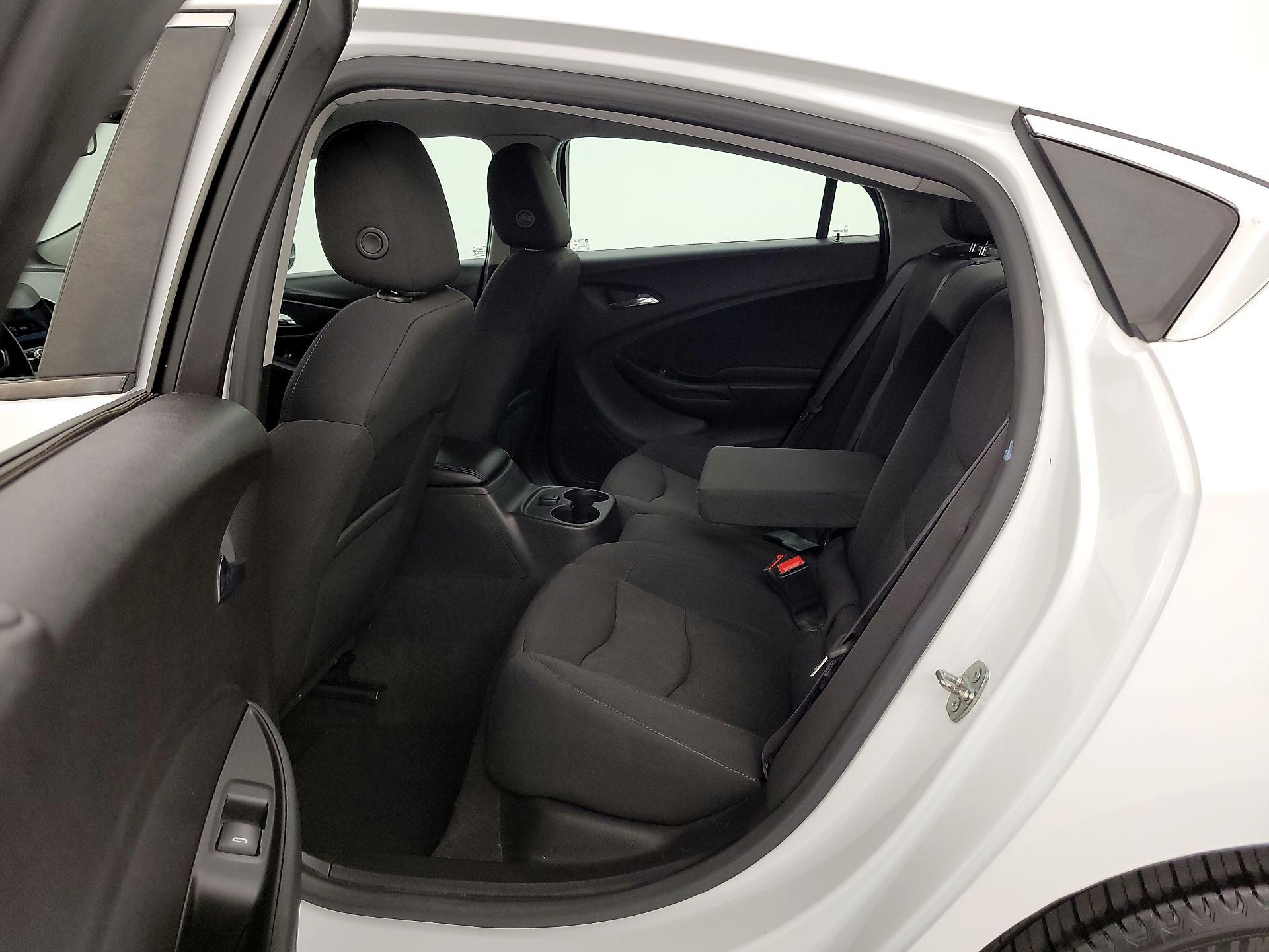 Thumbnail: 2017 Chevrolet Volt - 18