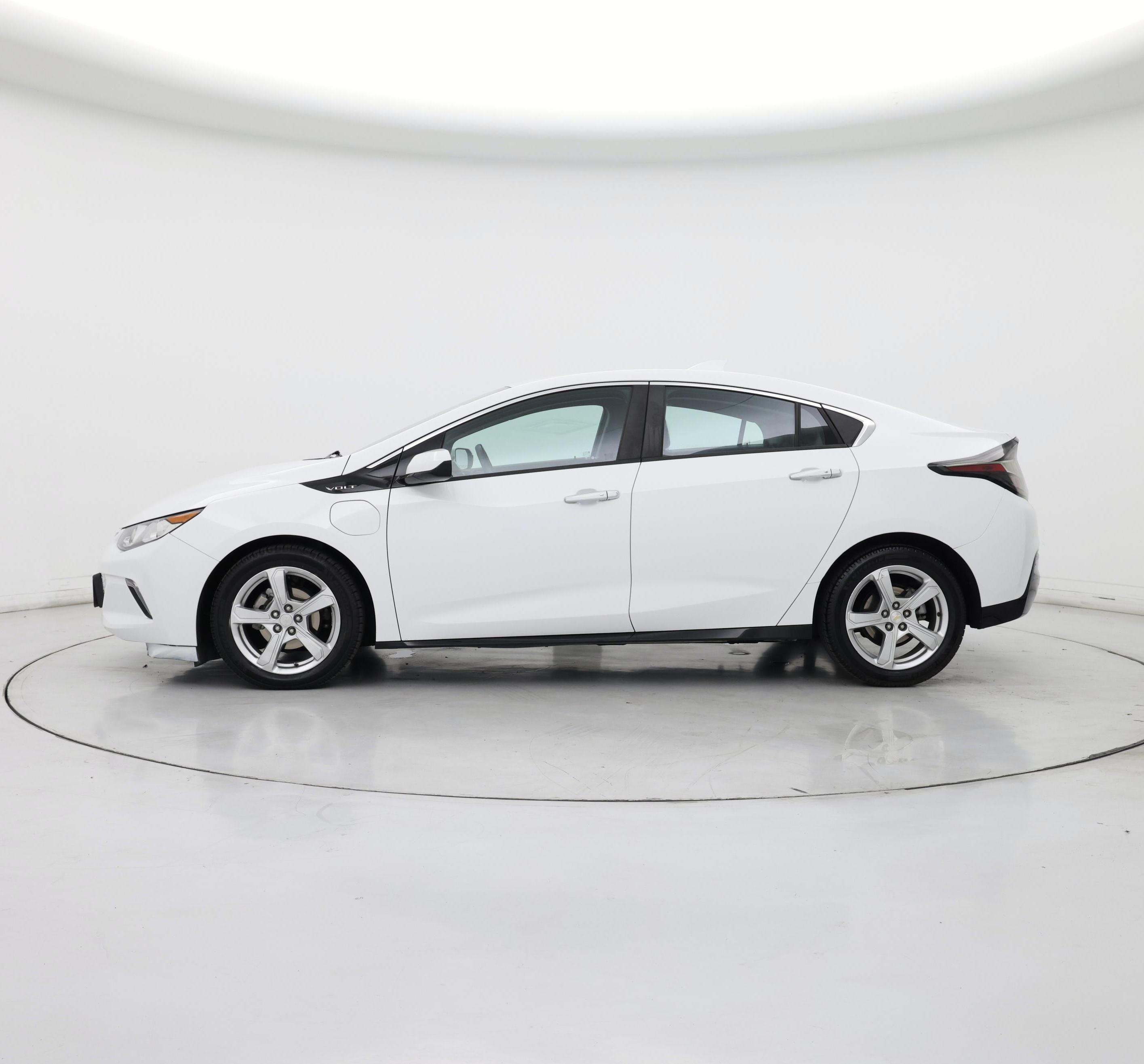 Thumbnail: 2017 Chevrolet Volt - 3