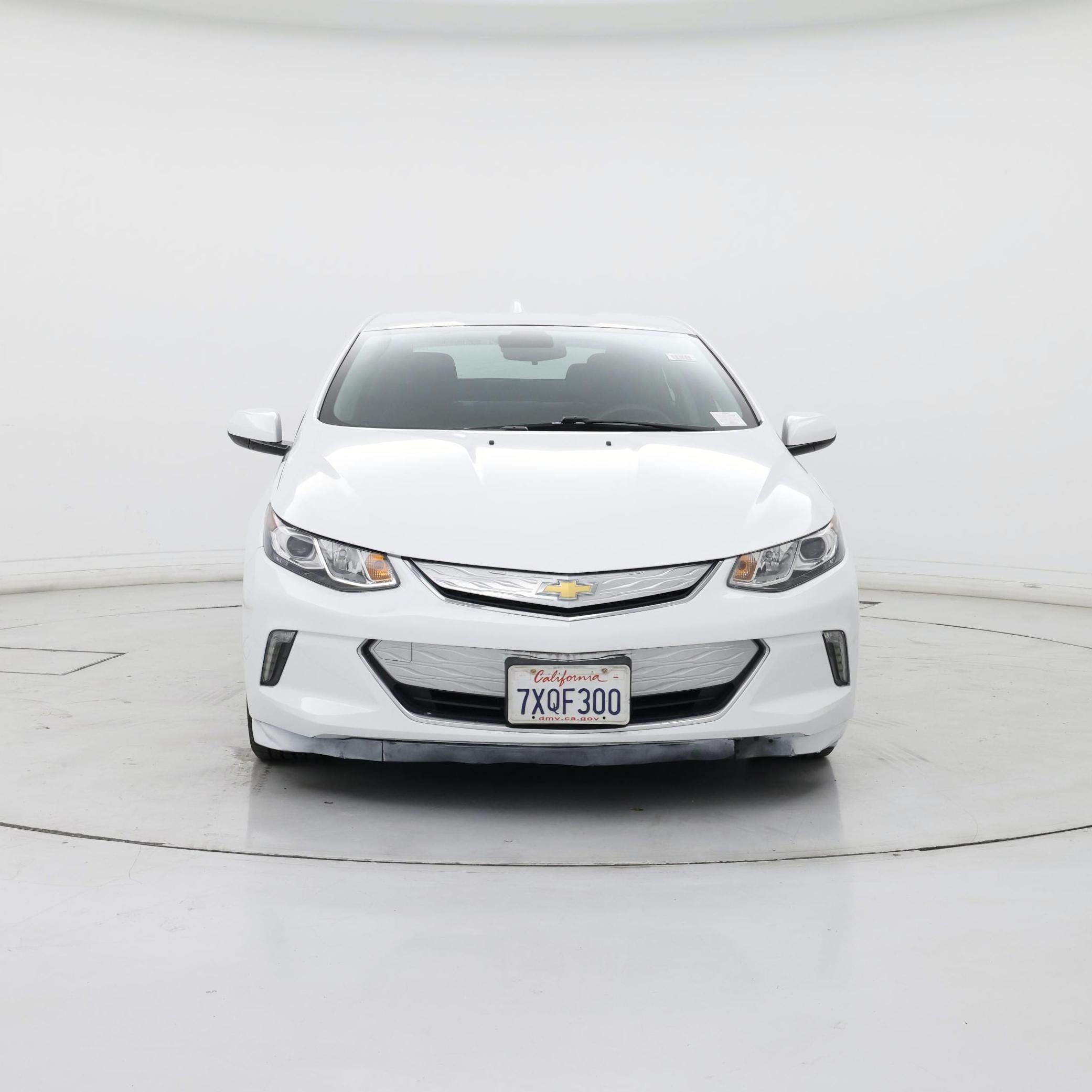 Thumbnail: 2017 Chevrolet Volt - 5