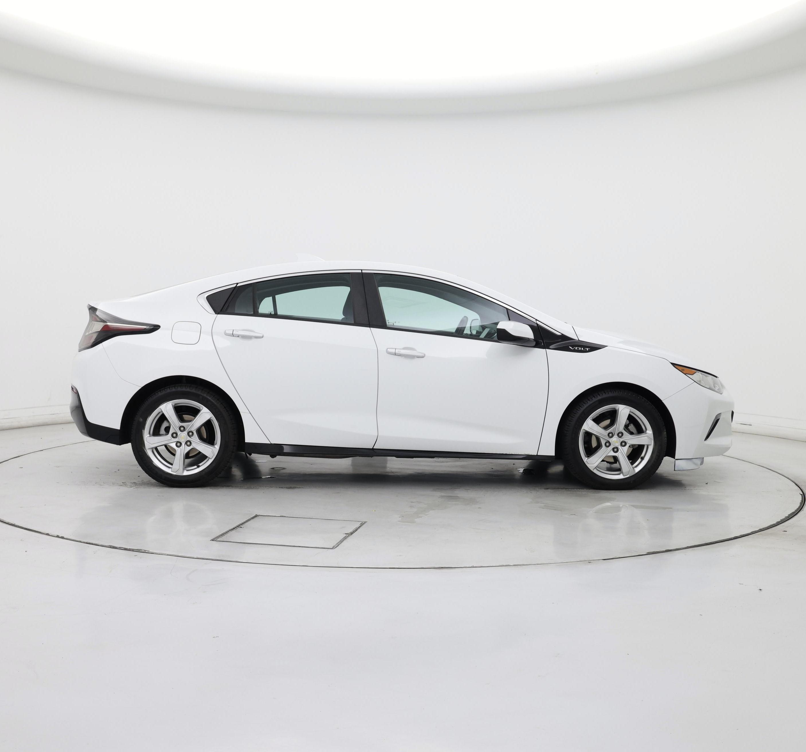 Thumbnail: 2017 Chevrolet Volt - 7
