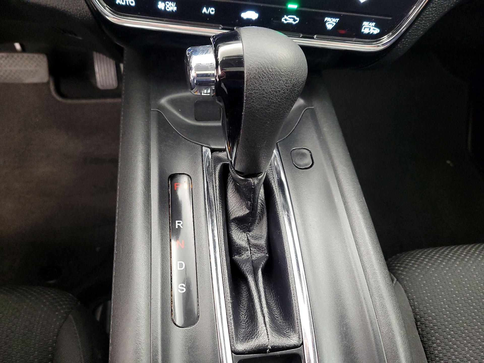 Thumbnail: 2018 Honda HR-V - 17