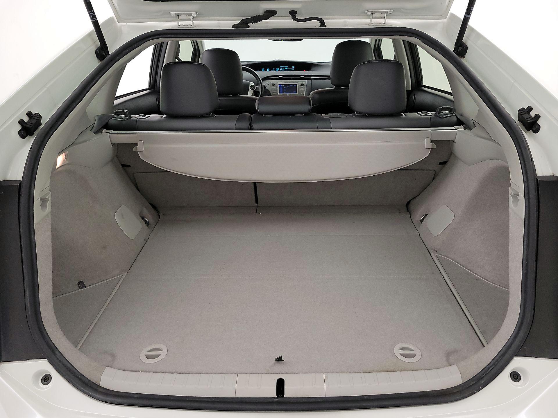 Thumbnail: 2015 Toyota Prius - 20