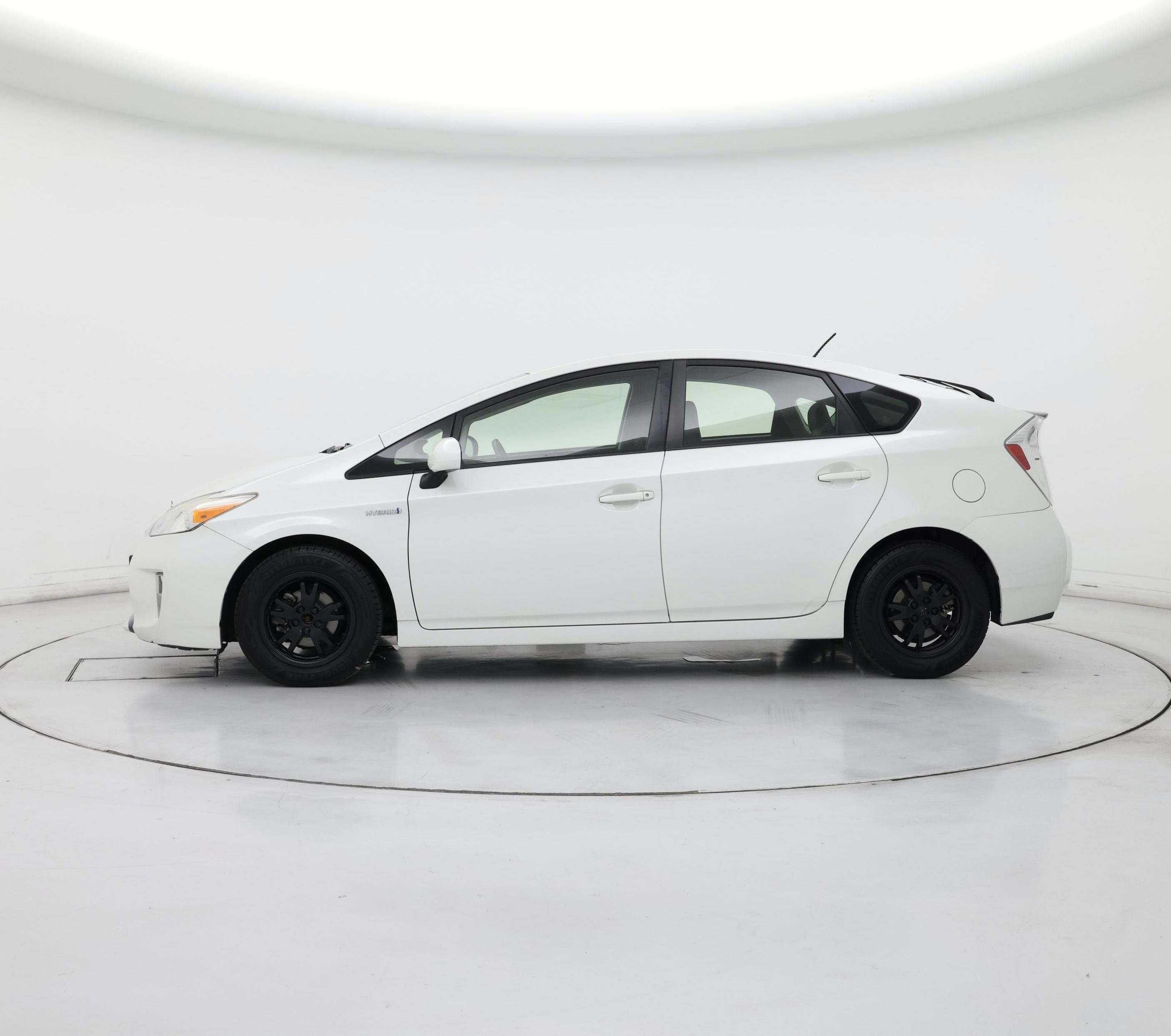 Thumbnail: 2015 Toyota Prius - 3