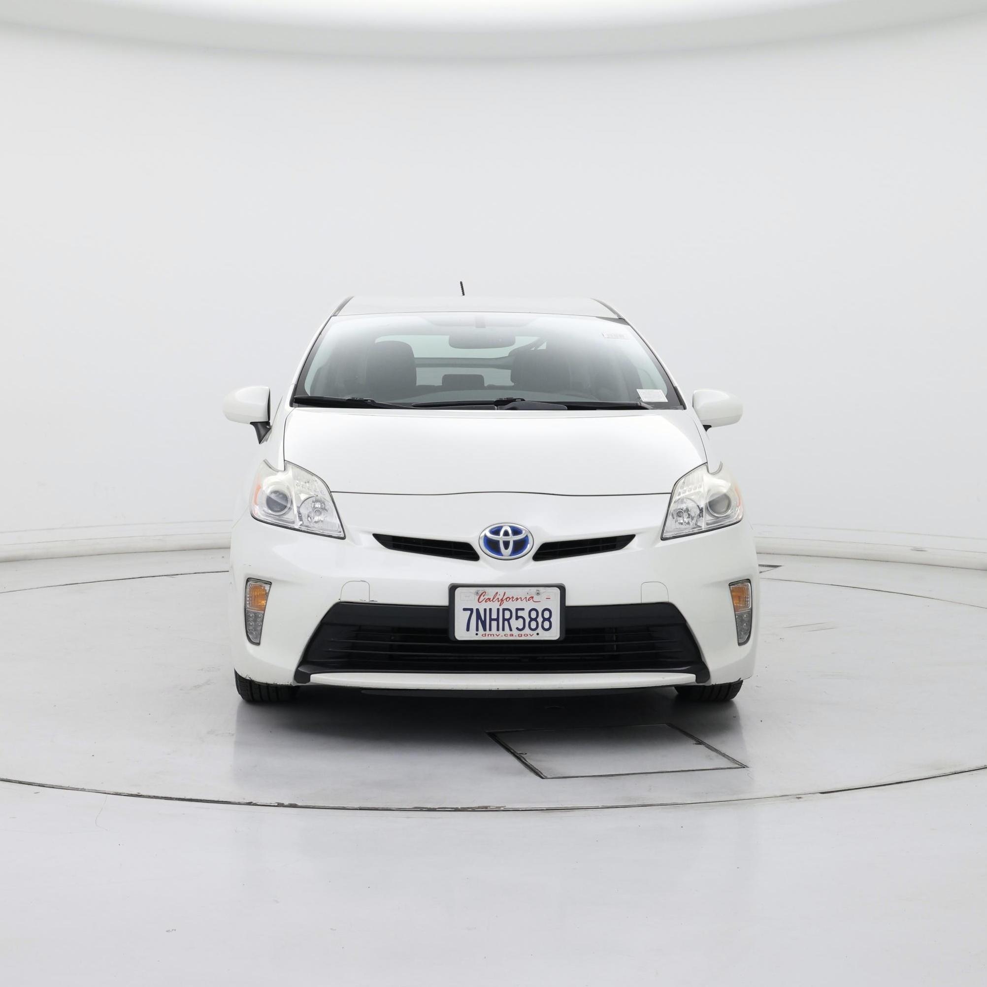 Thumbnail: 2015 Toyota Prius - 5