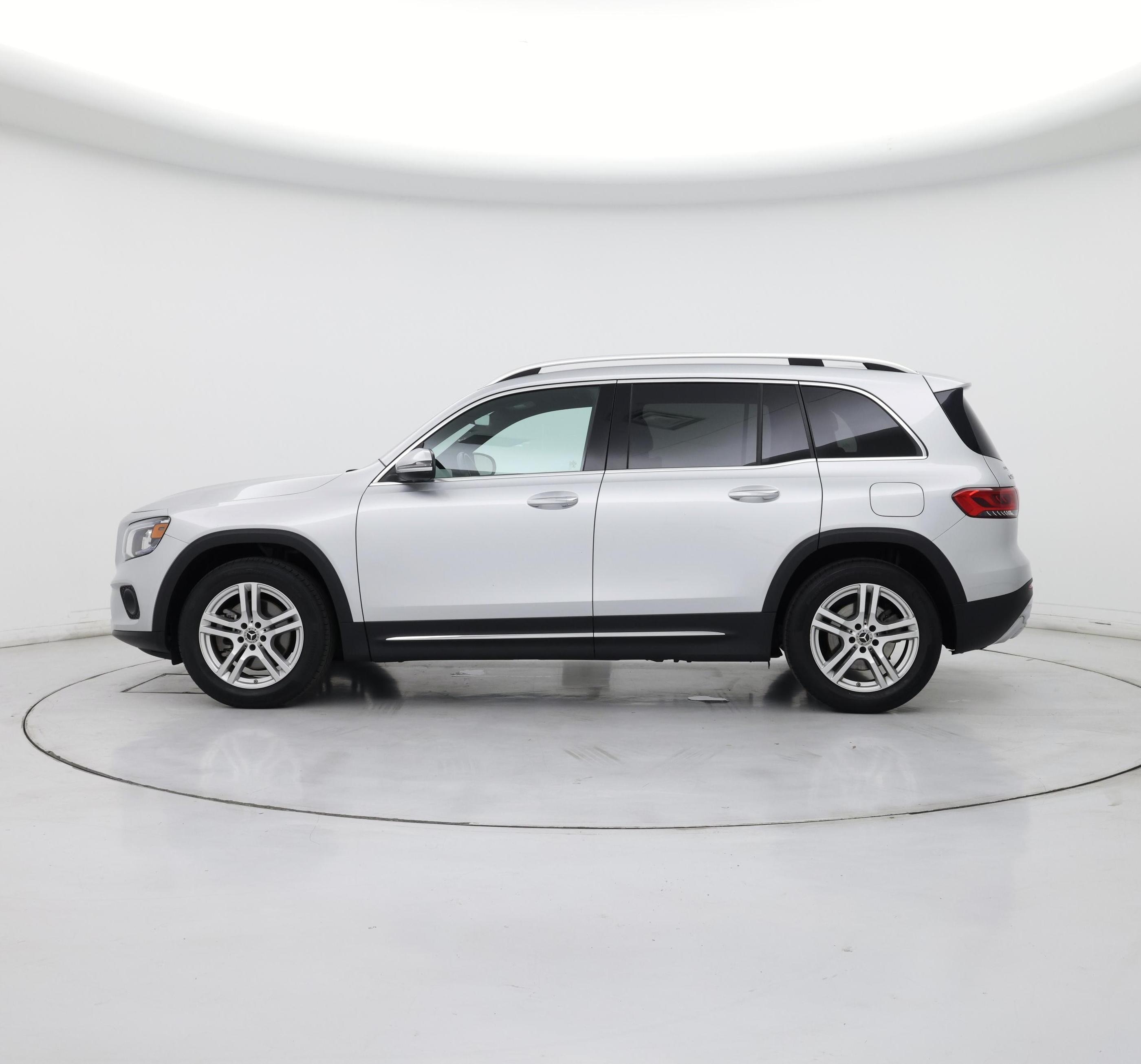 Thumbnail: 2020 Mercedes-Benz GLB - 3