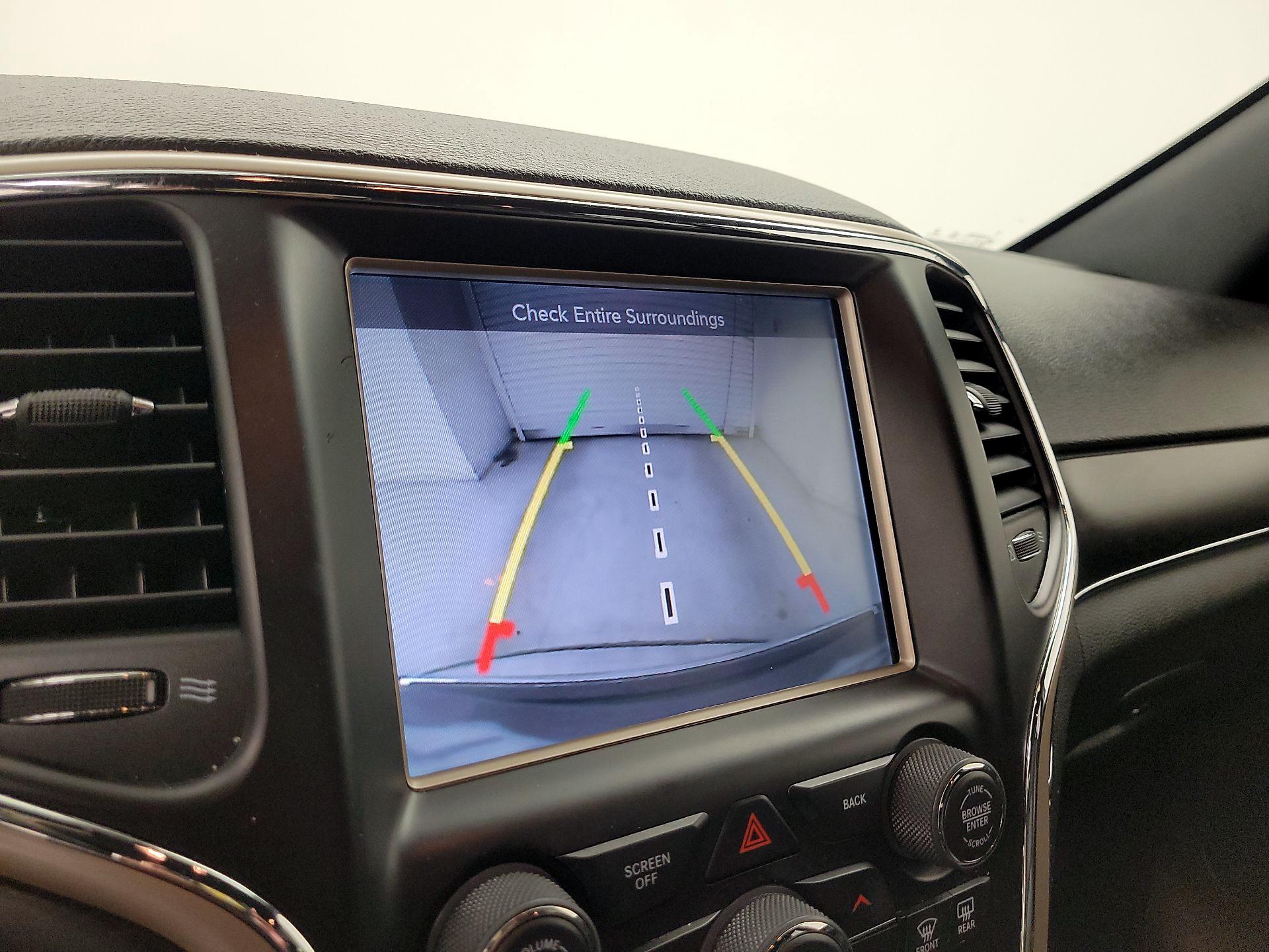 Thumbnail: 2014 Jeep Grand Cherokee - 13