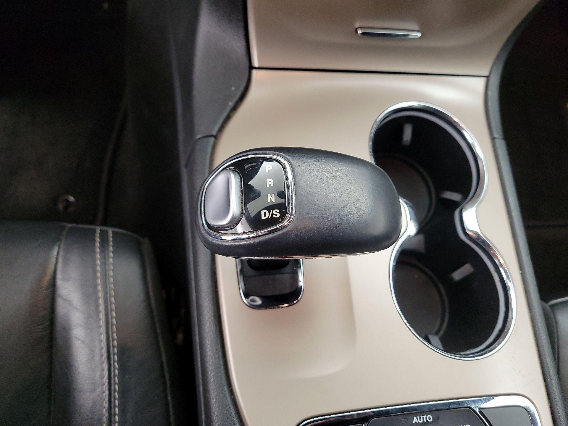 Thumbnail: 2014 Jeep Grand Cherokee - 16