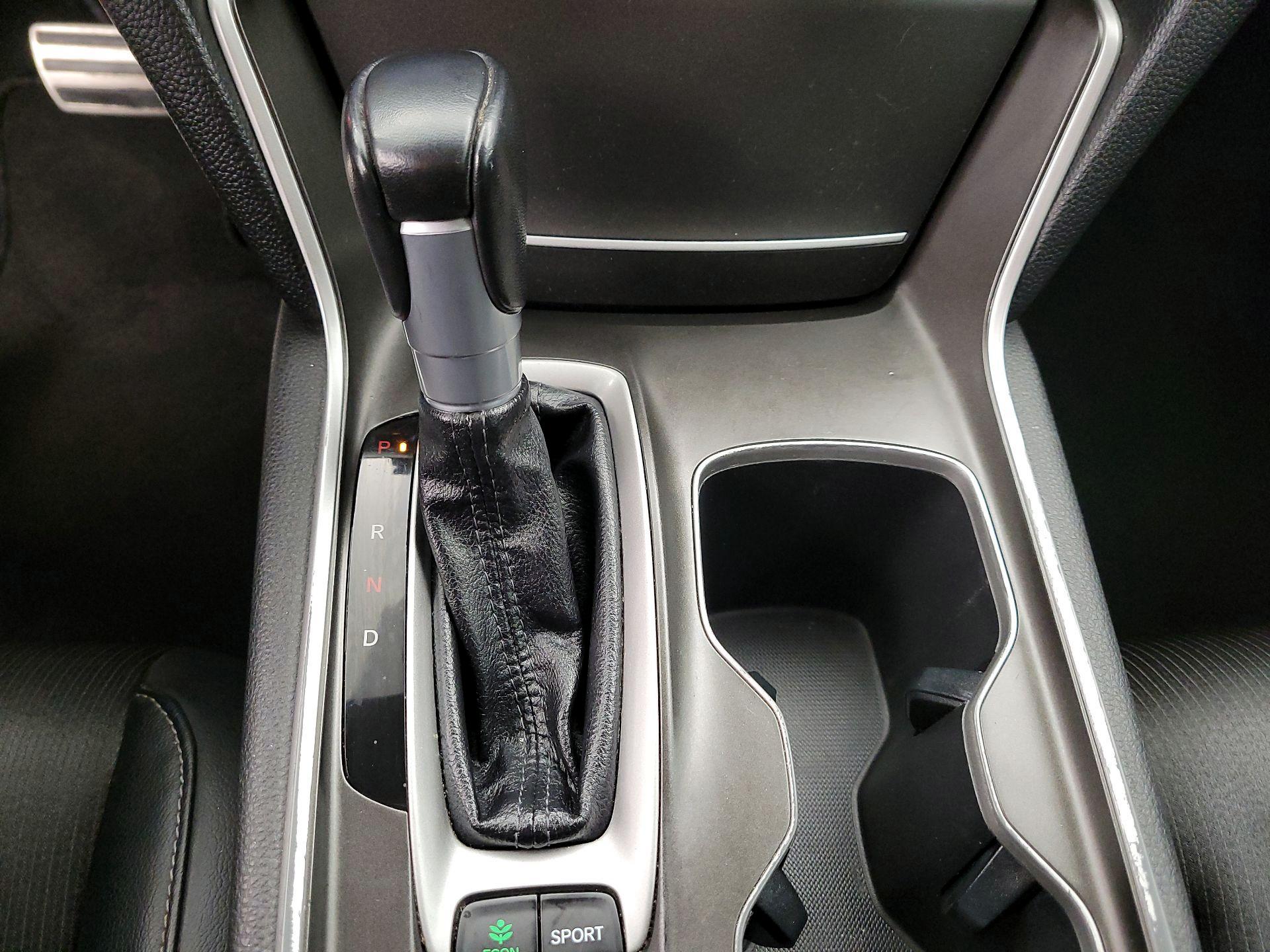 Thumbnail: 2018 Honda Accord - 16