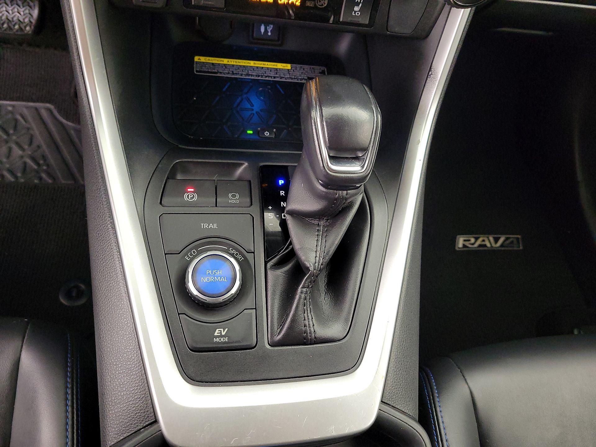 Thumbnail: 2019 Toyota RAV4 - 18