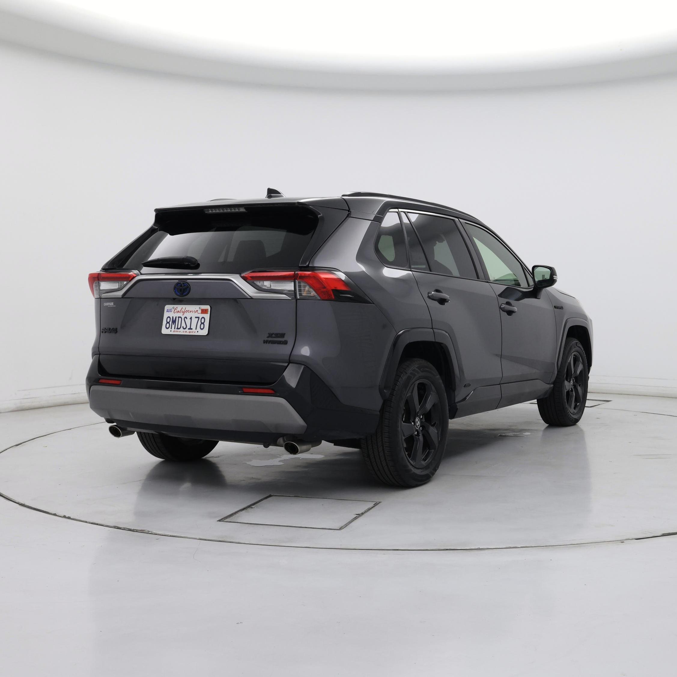 Thumbnail: 2019 Toyota RAV4 - 8