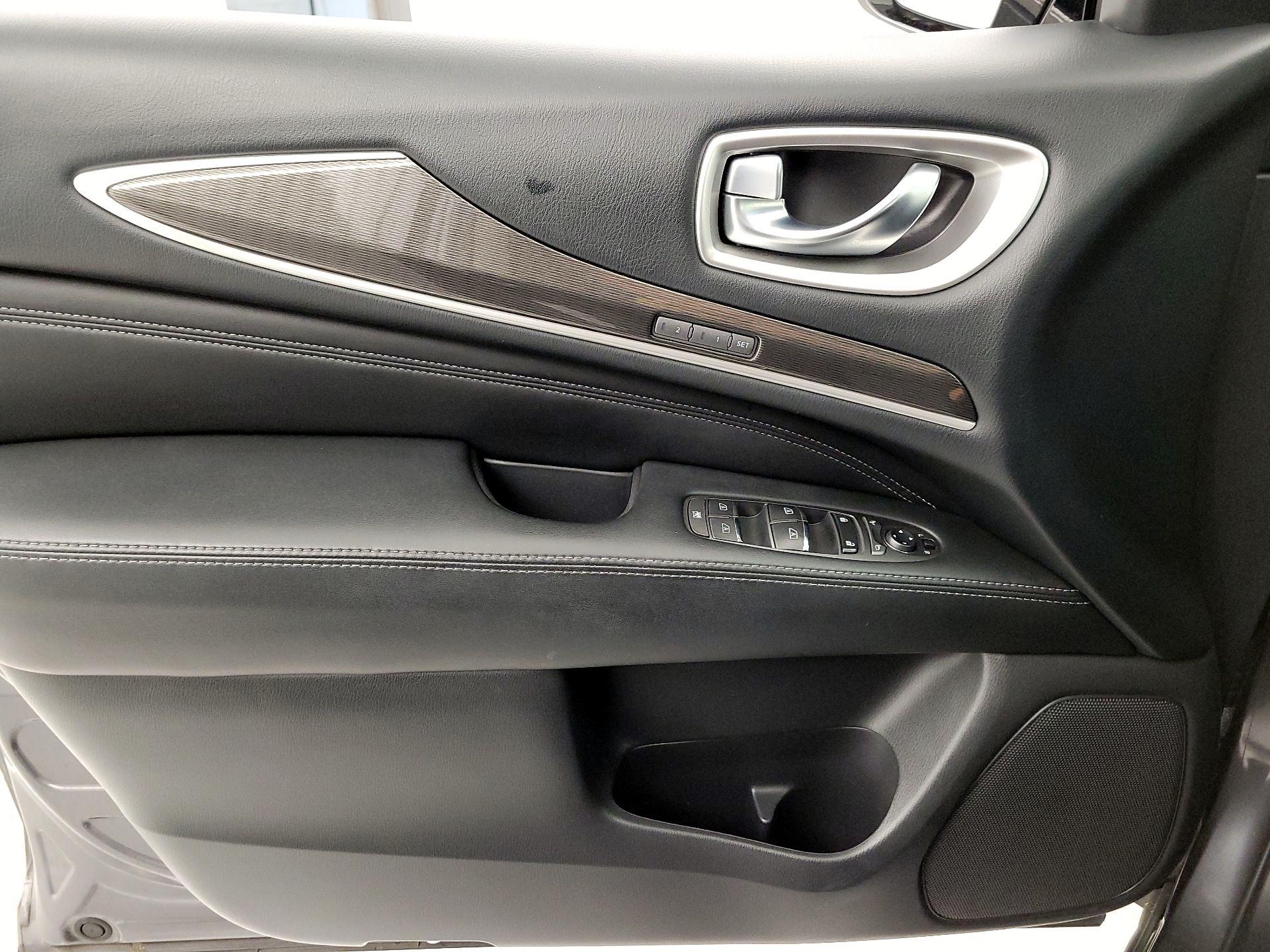 Thumbnail: 2016 INFINITI QX60 - 12