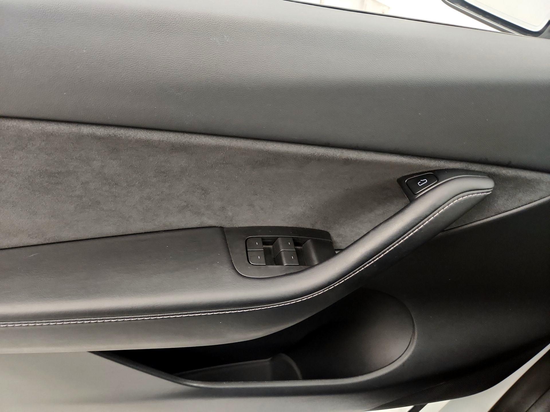 Thumbnail: 2022 Tesla Model Y - 12