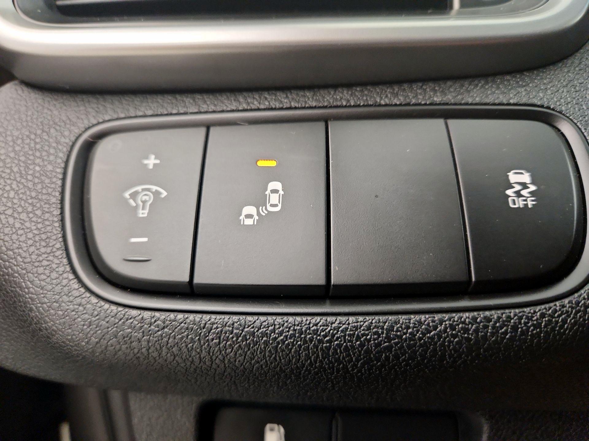Thumbnail: 2019 Kia Sorento - 13