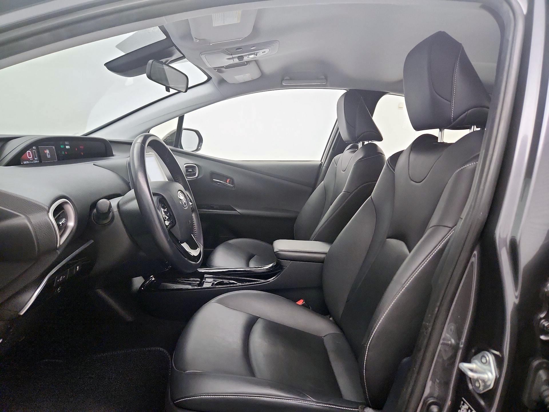 Thumbnail: 2020 Toyota Prius Prime - 11