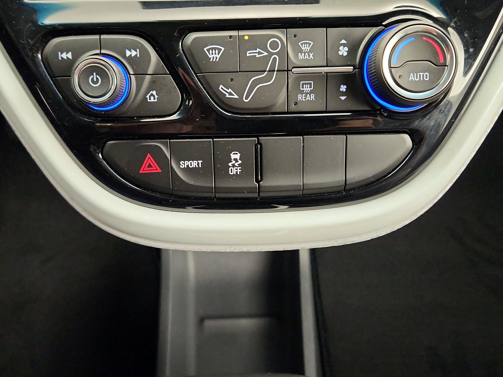 Thumbnail: 2021 Chevrolet Bolt EV - 16