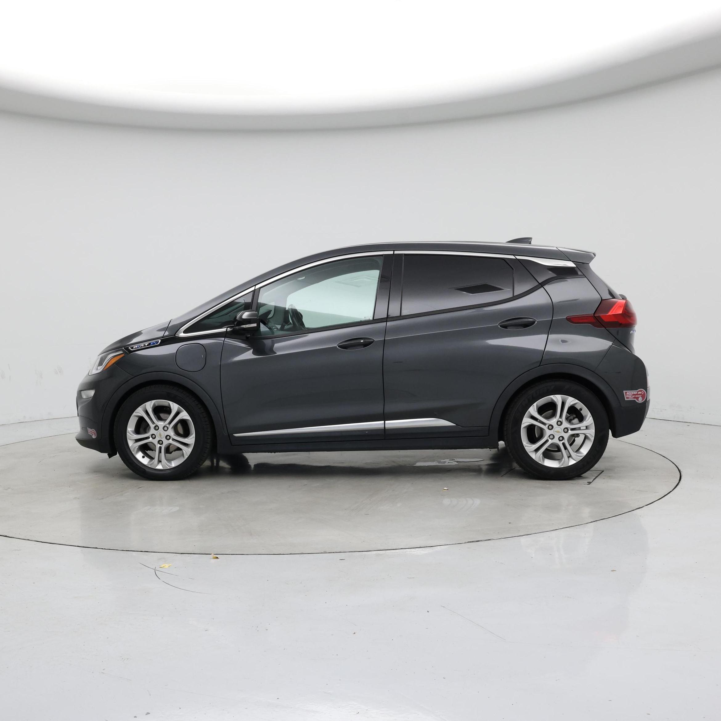 Thumbnail: 2021 Chevrolet Bolt EV - 3