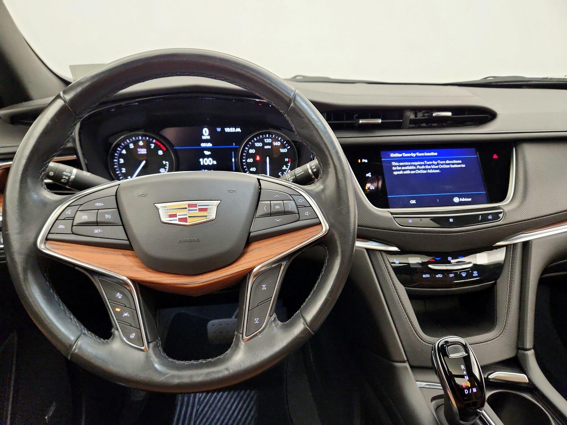 Thumbnail: 2021 Cadillac XT5 - 10