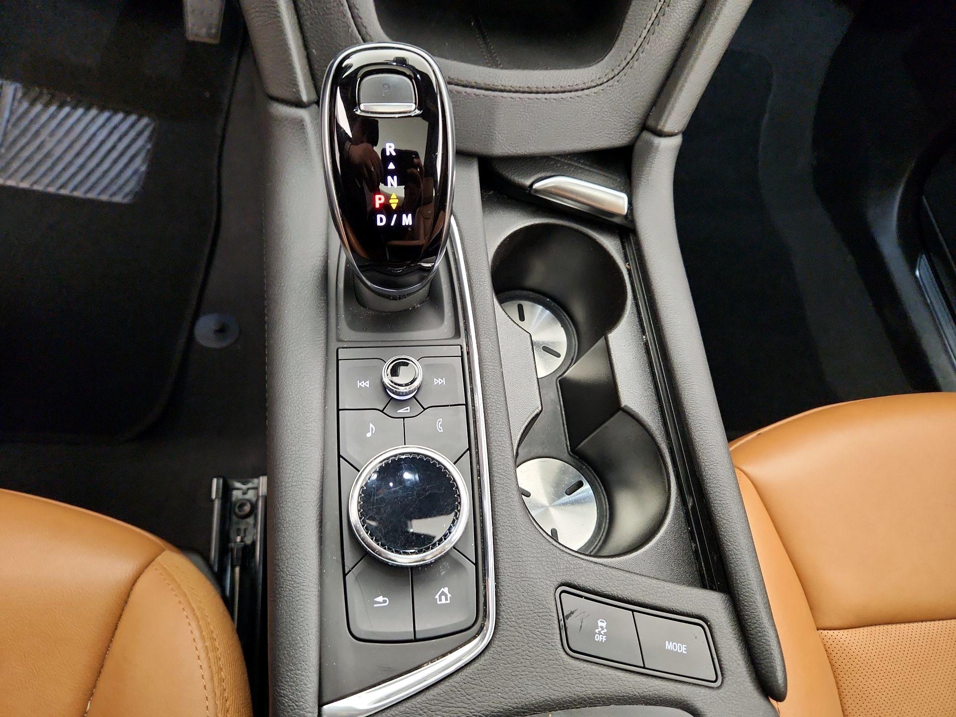 Thumbnail: 2021 Cadillac XT5 - 17