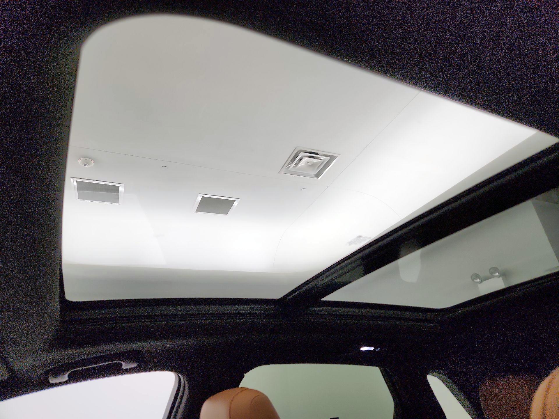 Thumbnail: 2021 Cadillac XT5 - 19