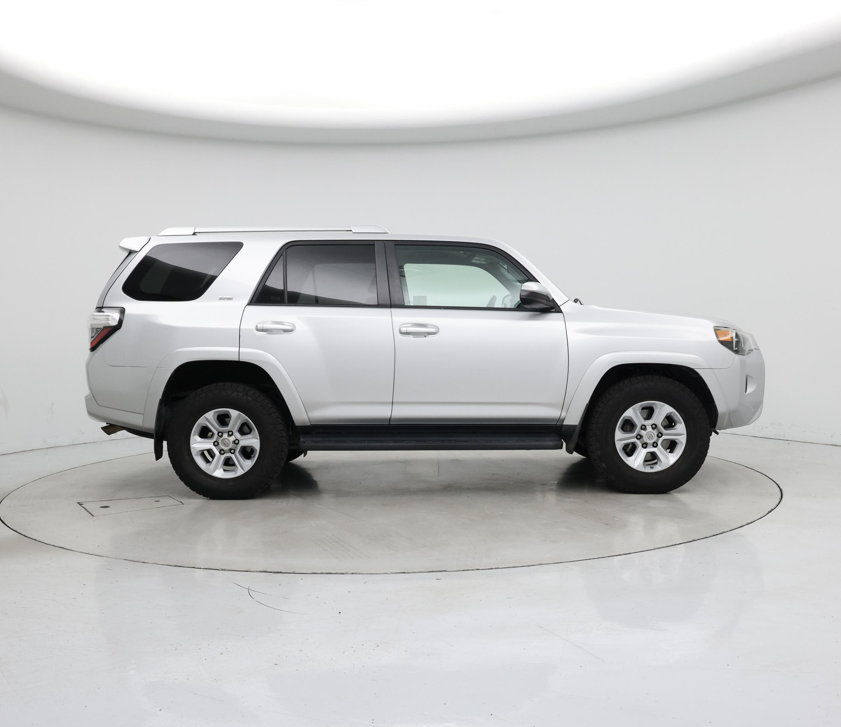 Thumbnail: 2017 Toyota 4Runner - 7