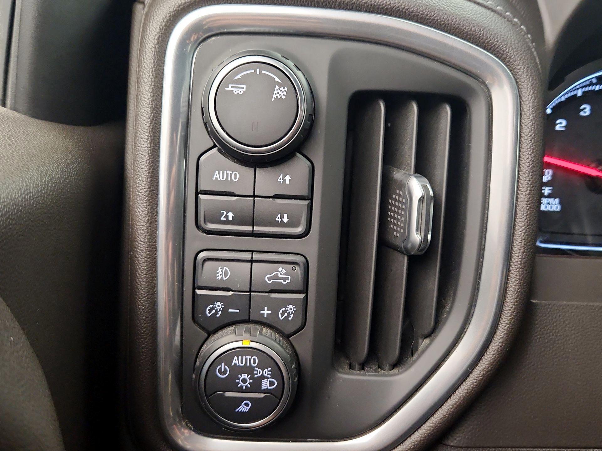 Thumbnail: 2019 Chevrolet Silverado 1500 - 13