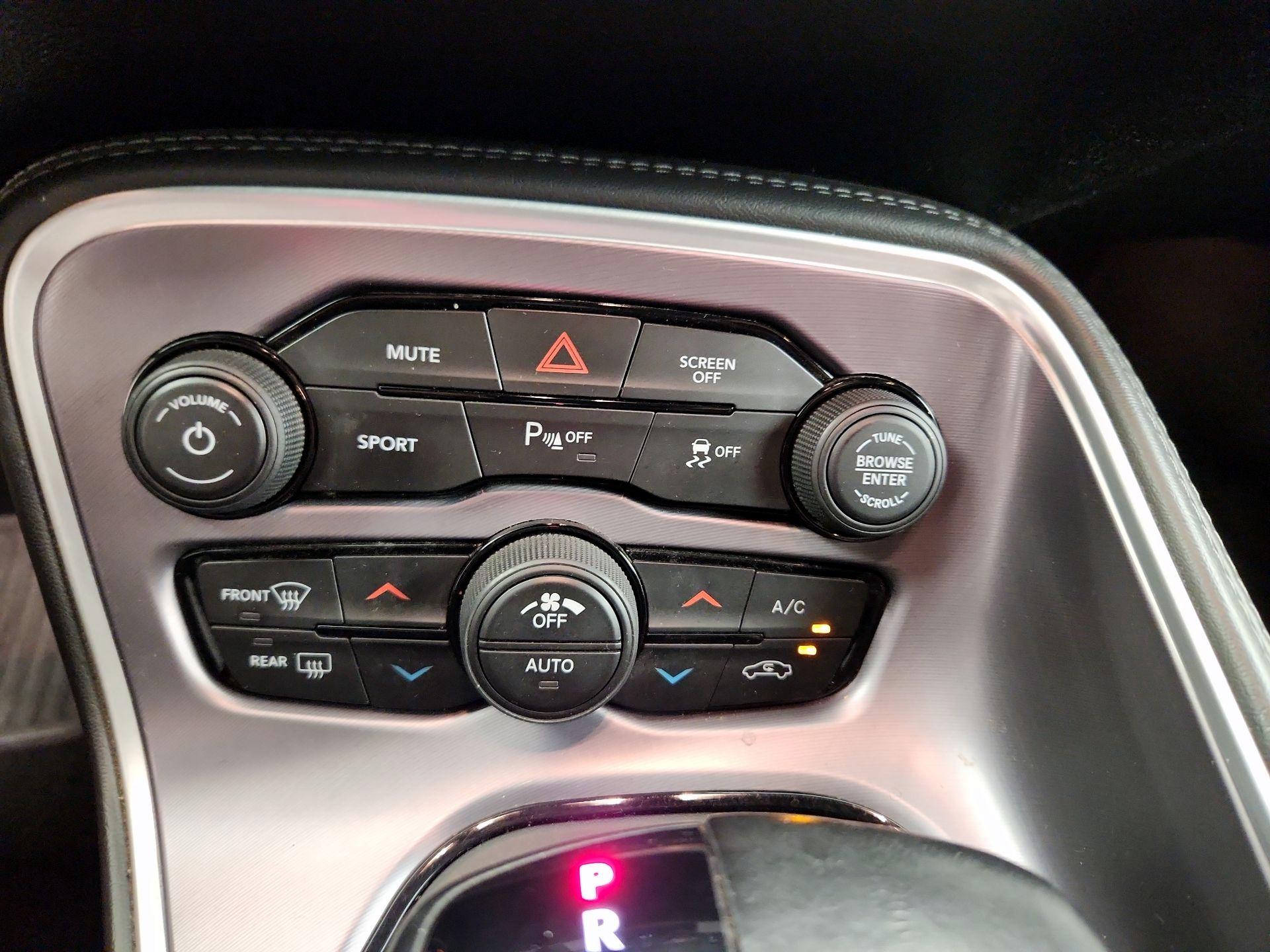 Thumbnail: 2019 Dodge Challenger - 16