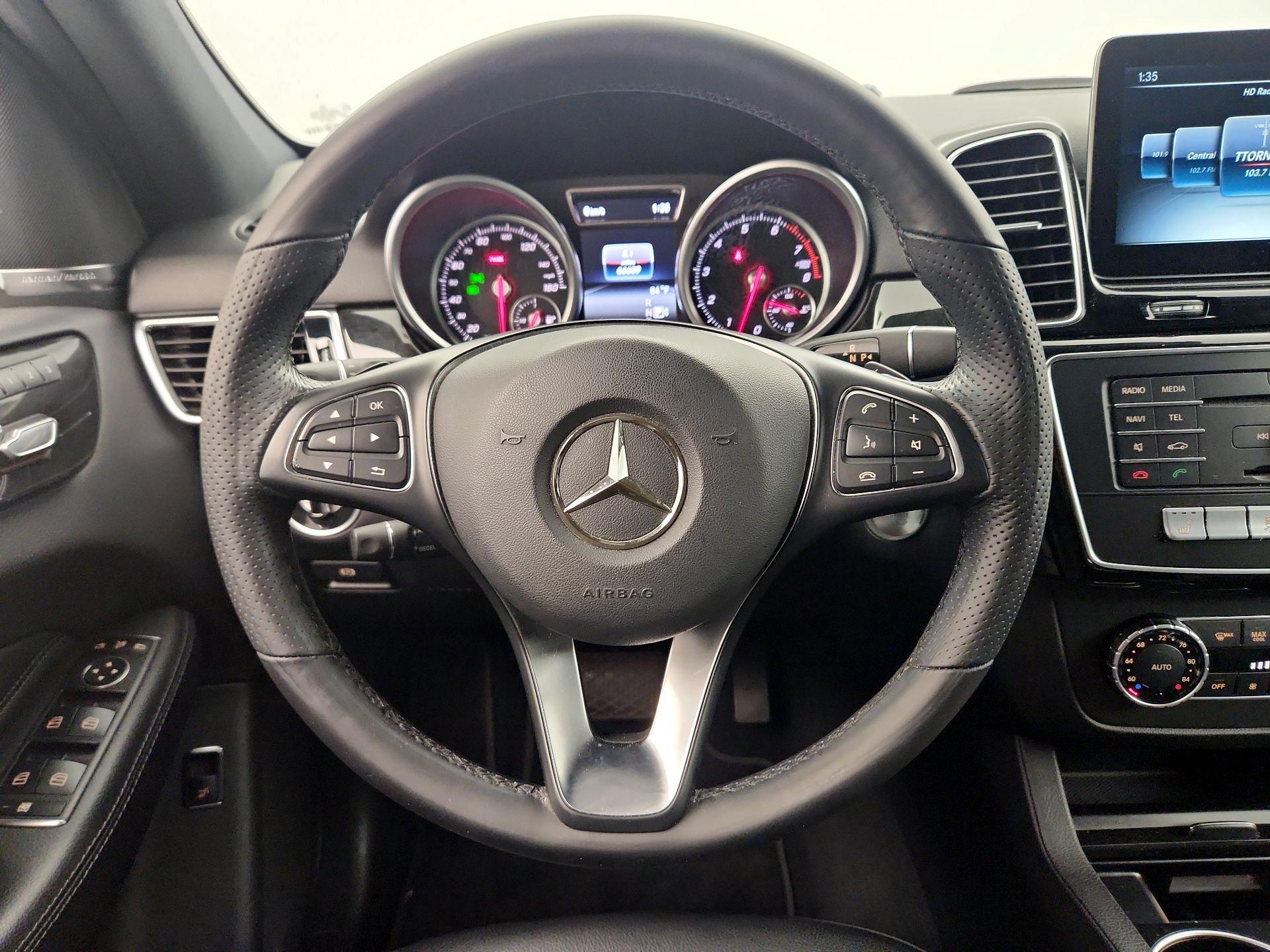 Thumbnail: 2016 Mercedes-Benz GLE - 10