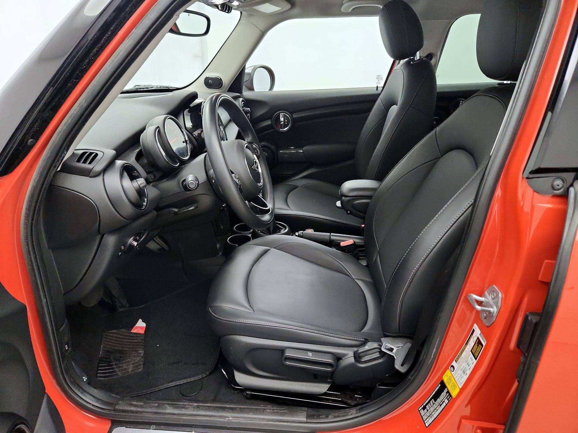 Thumbnail: 2019 MINI Cooper Hardtop - 11