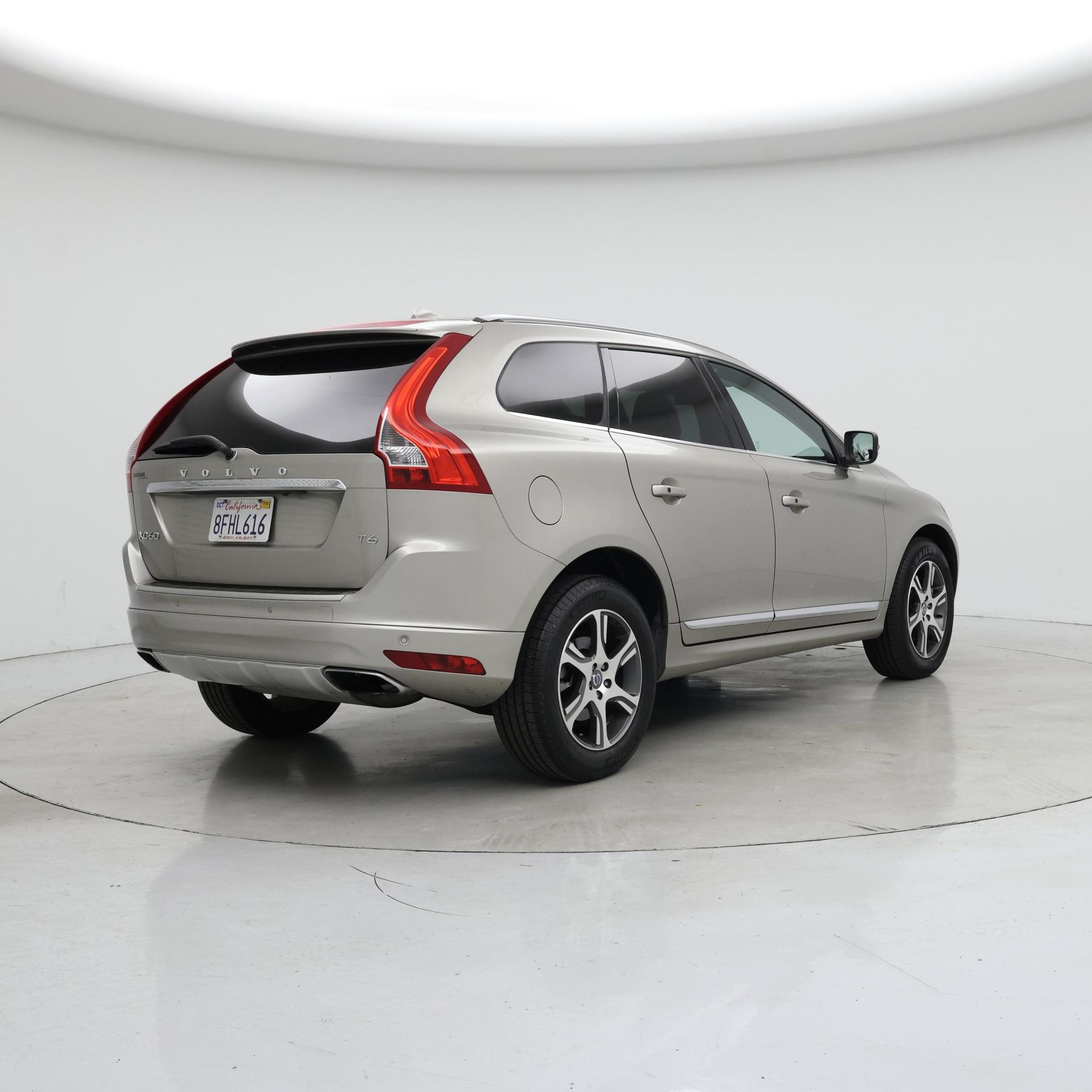 Thumbnail: 2015 Volvo XC60 - 8