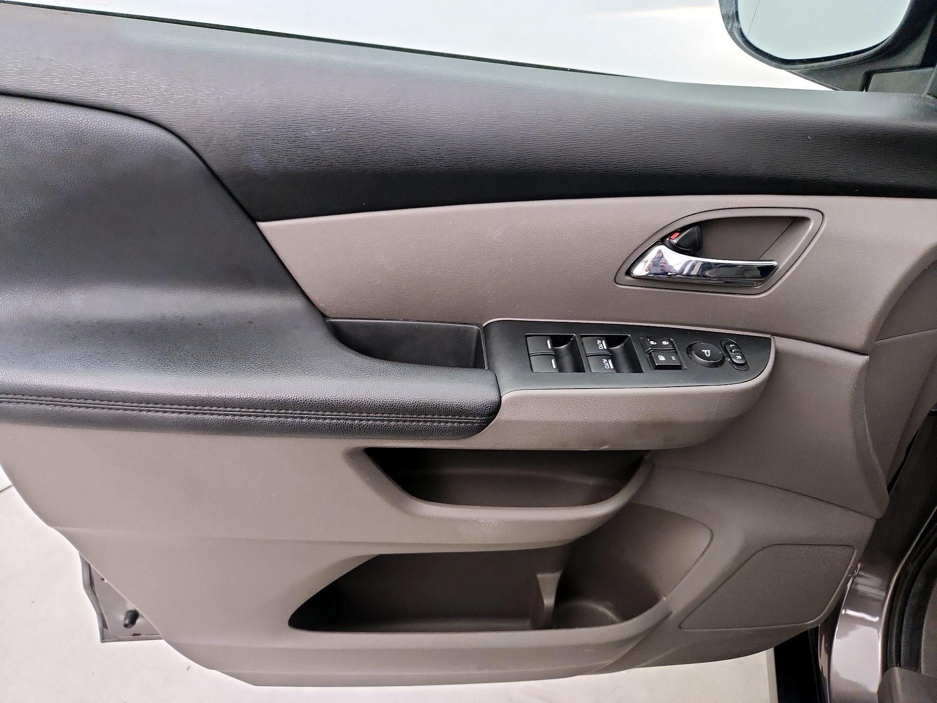 Thumbnail: 2014 Honda Odyssey - 12