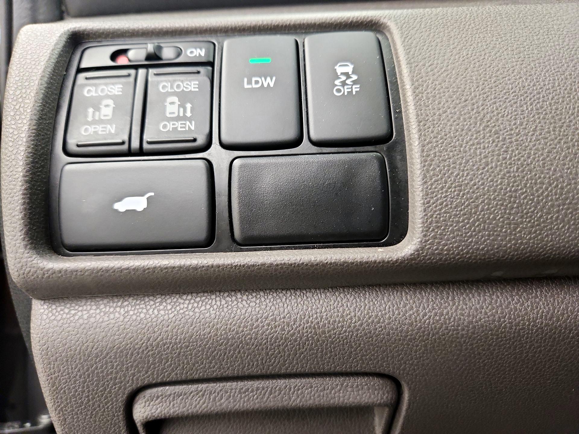 Thumbnail: 2014 Honda Odyssey - 13