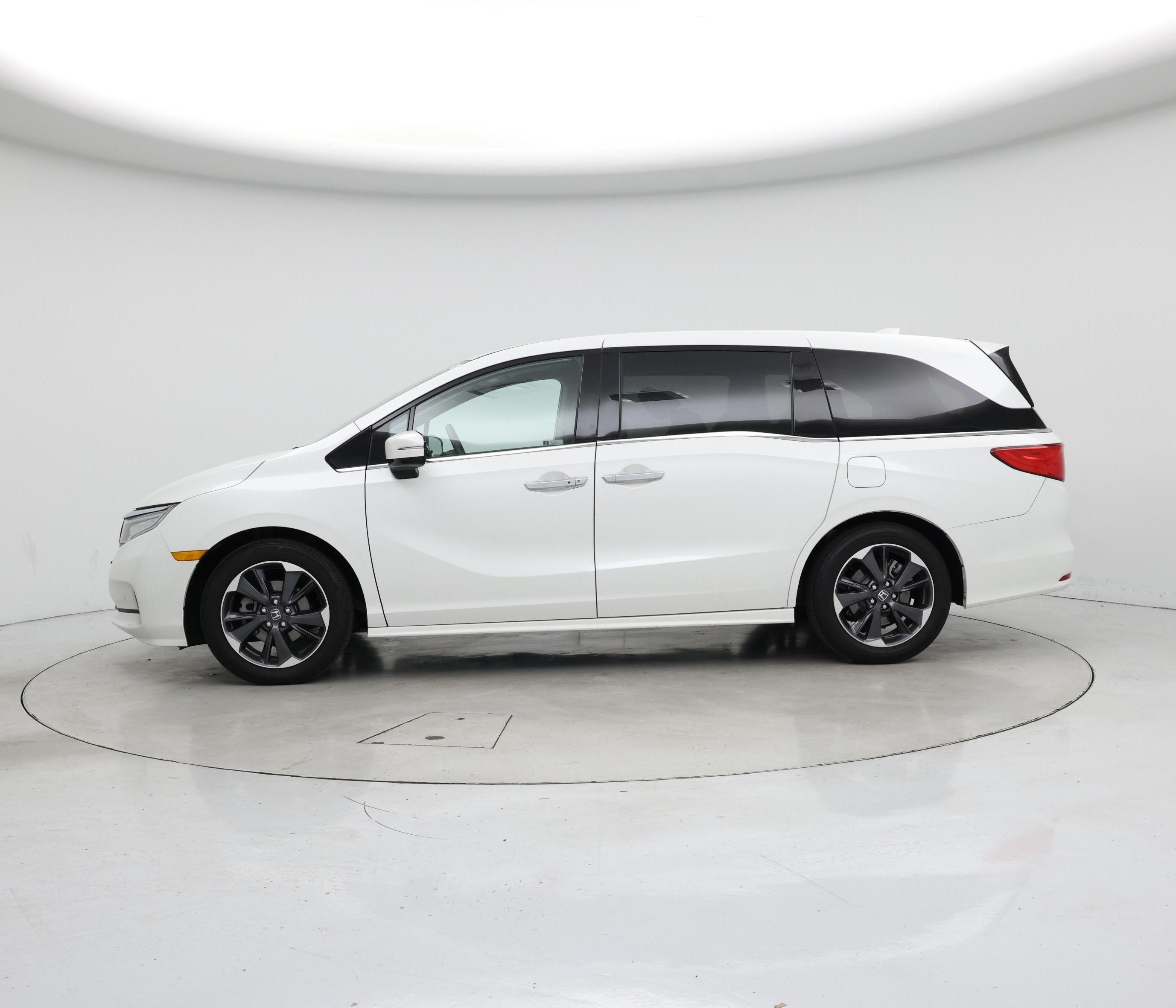 Thumbnail: 2022 Honda Odyssey - 3
