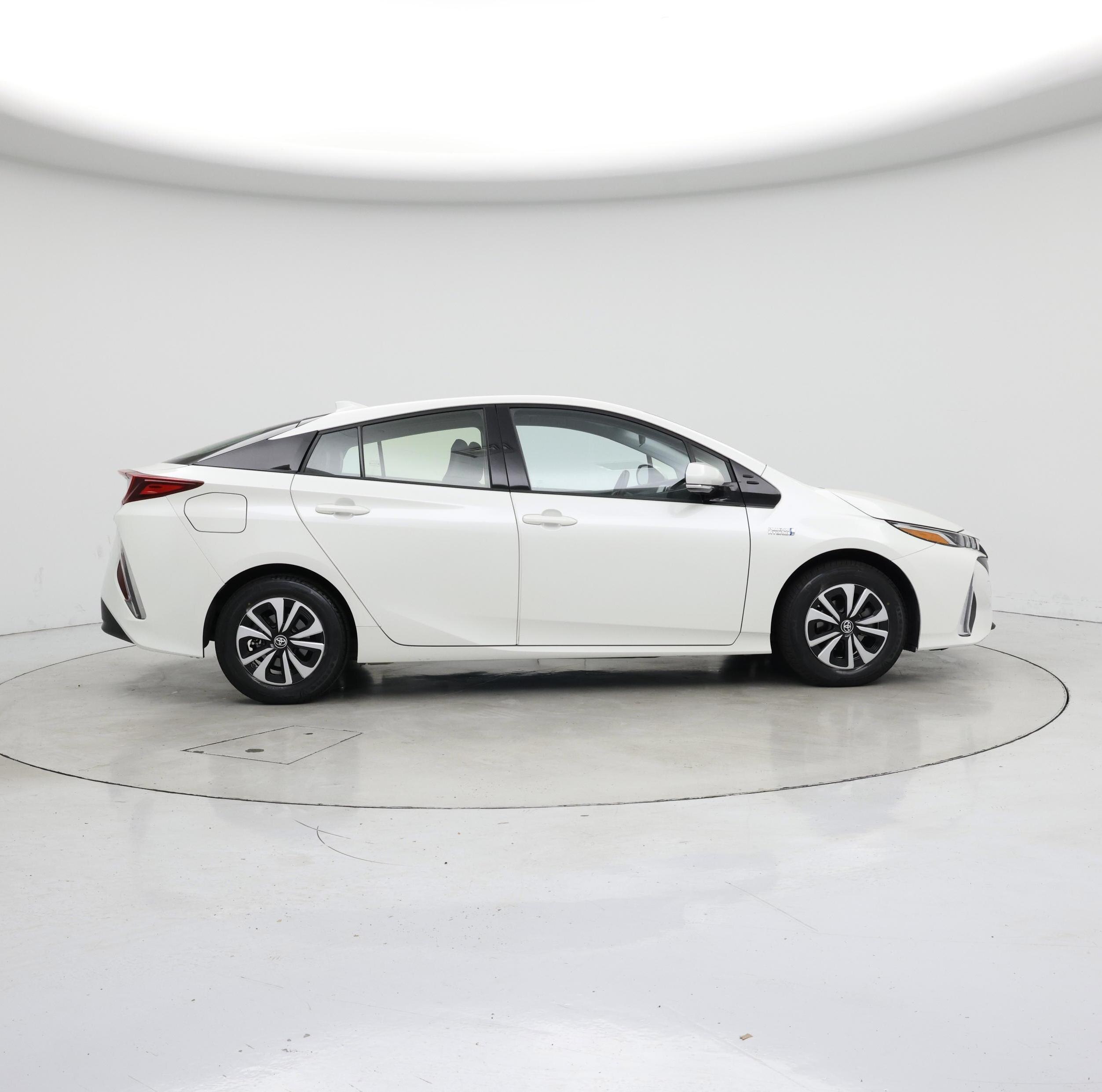 Thumbnail: 2018 Toyota Prius Prime - 7