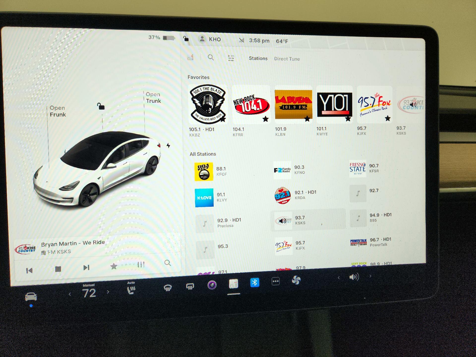 Thumbnail: 2022 Tesla Model 3 - 16