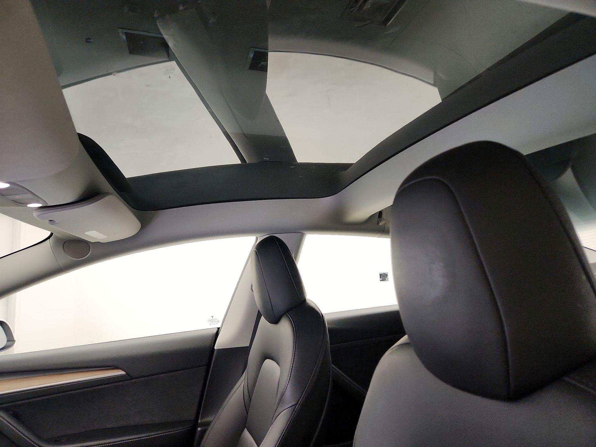Thumbnail: 2022 Tesla Model 3 - 19