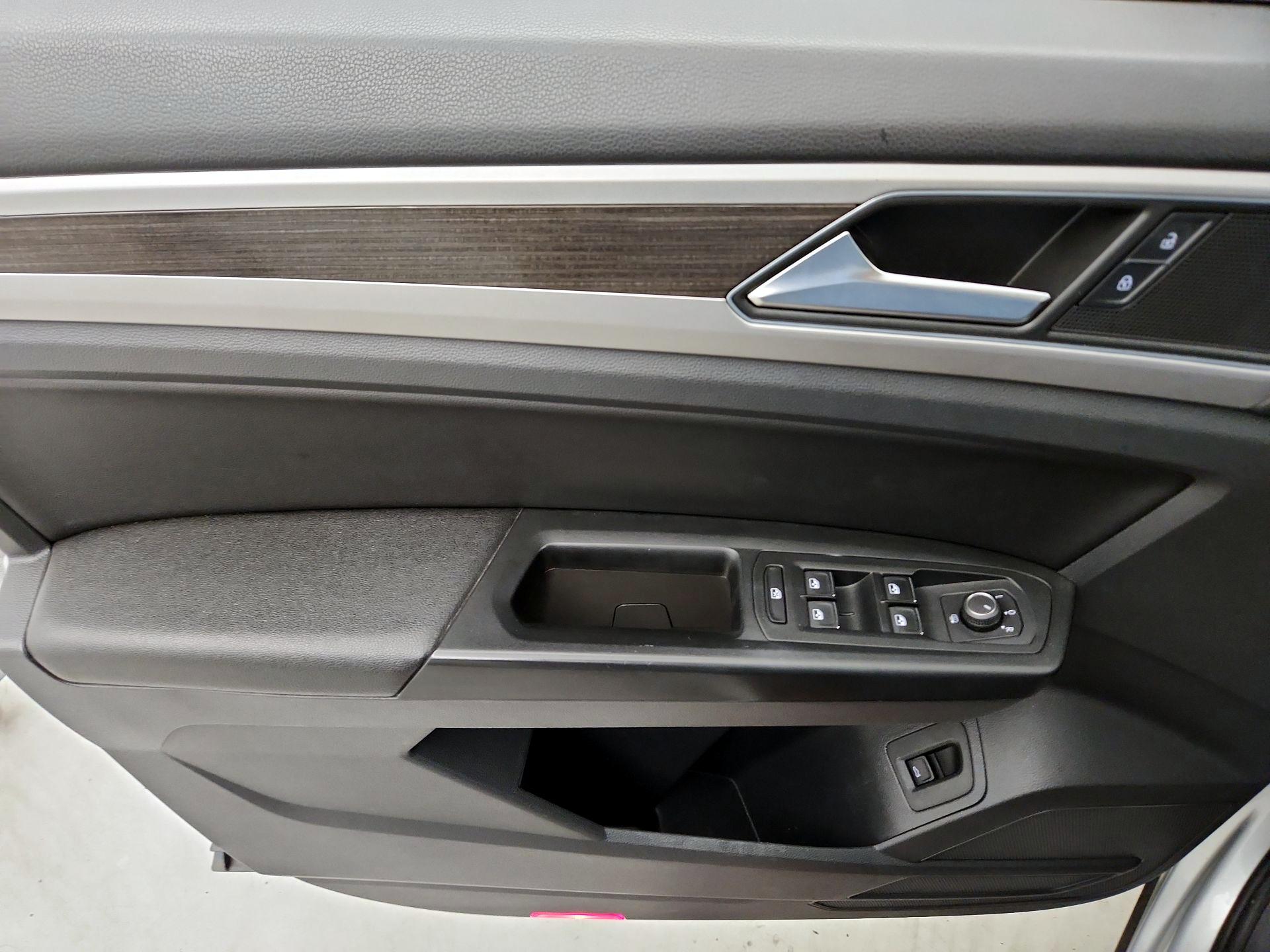Thumbnail: 2018 Volkswagen Atlas - 12