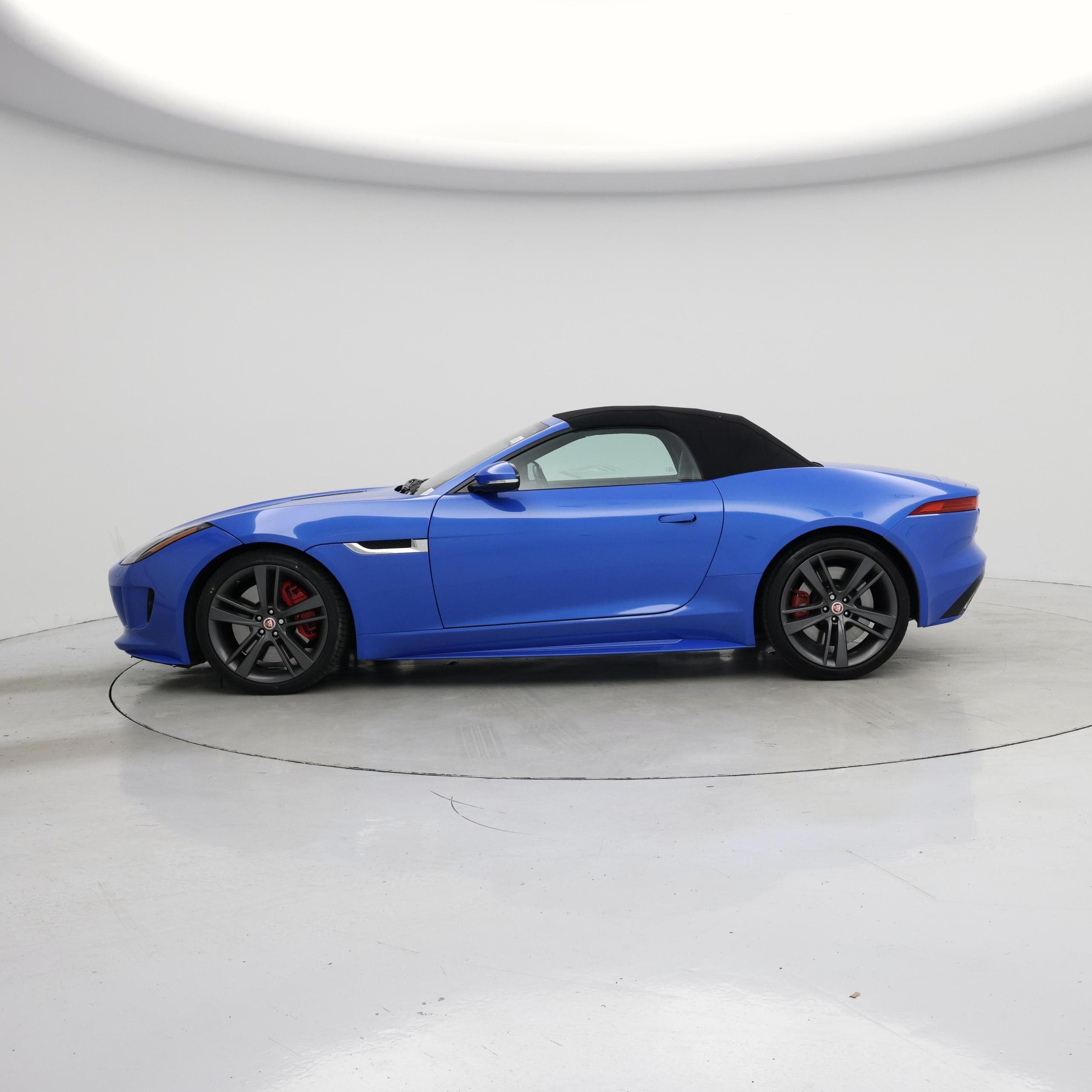 Thumbnail: 2017 Jaguar F-Type - 3