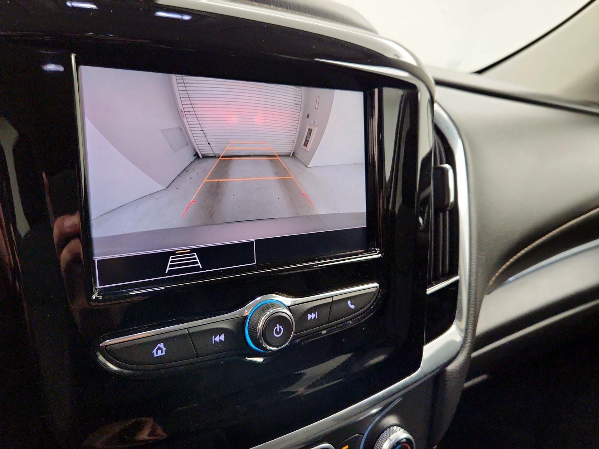 Thumbnail: 2020 Chevrolet Traverse - 14