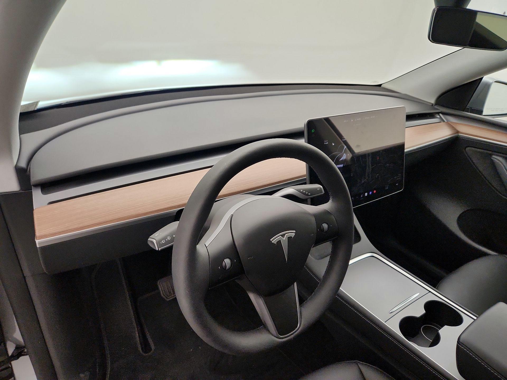 Thumbnail: 2024 Tesla Model Y - 9