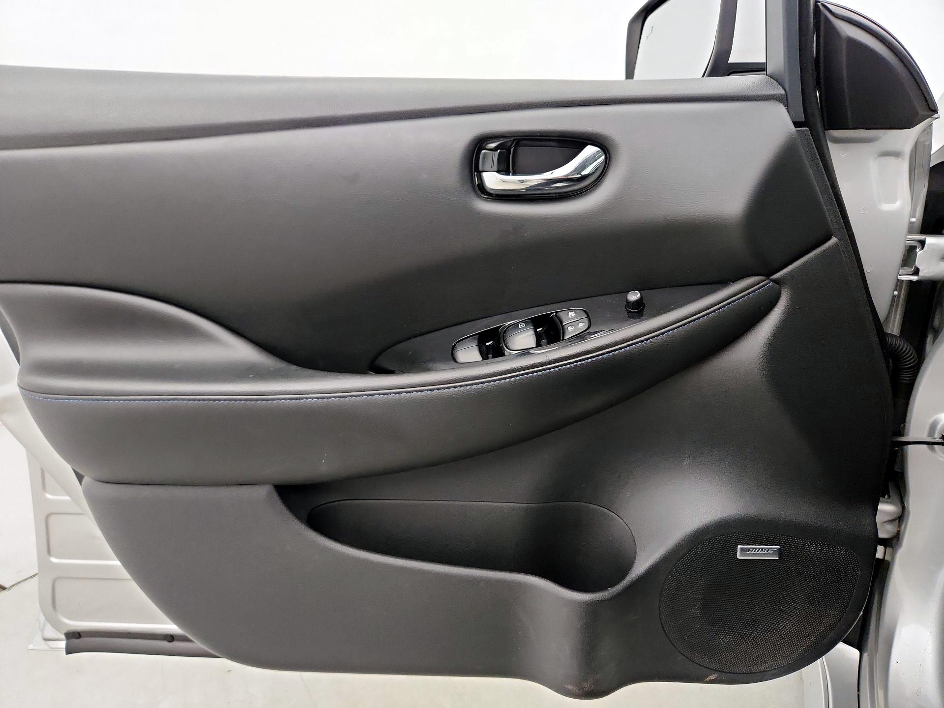 Thumbnail: 2019 Nissan Leaf - 12