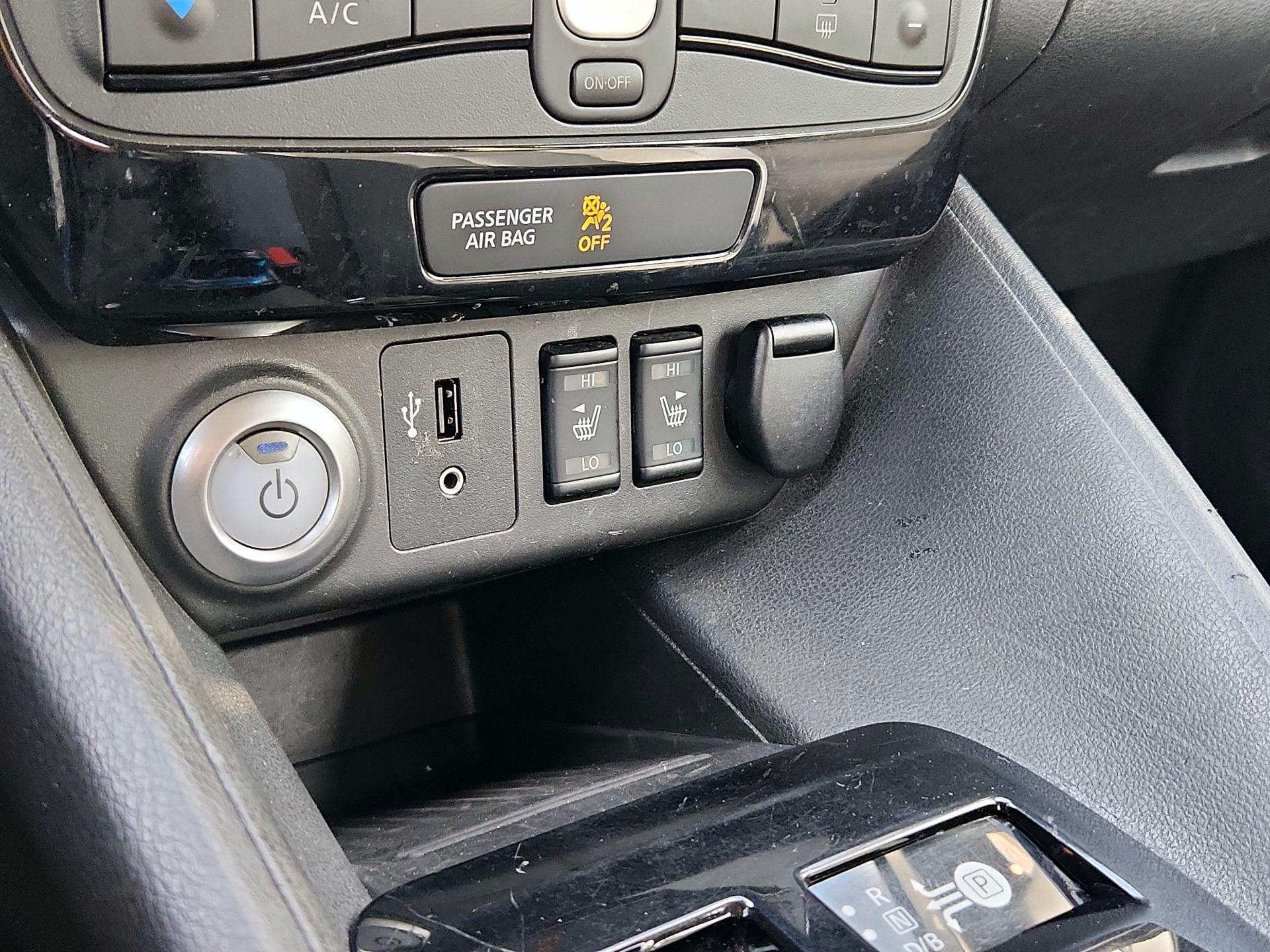 Thumbnail: 2019 Nissan Leaf - 19