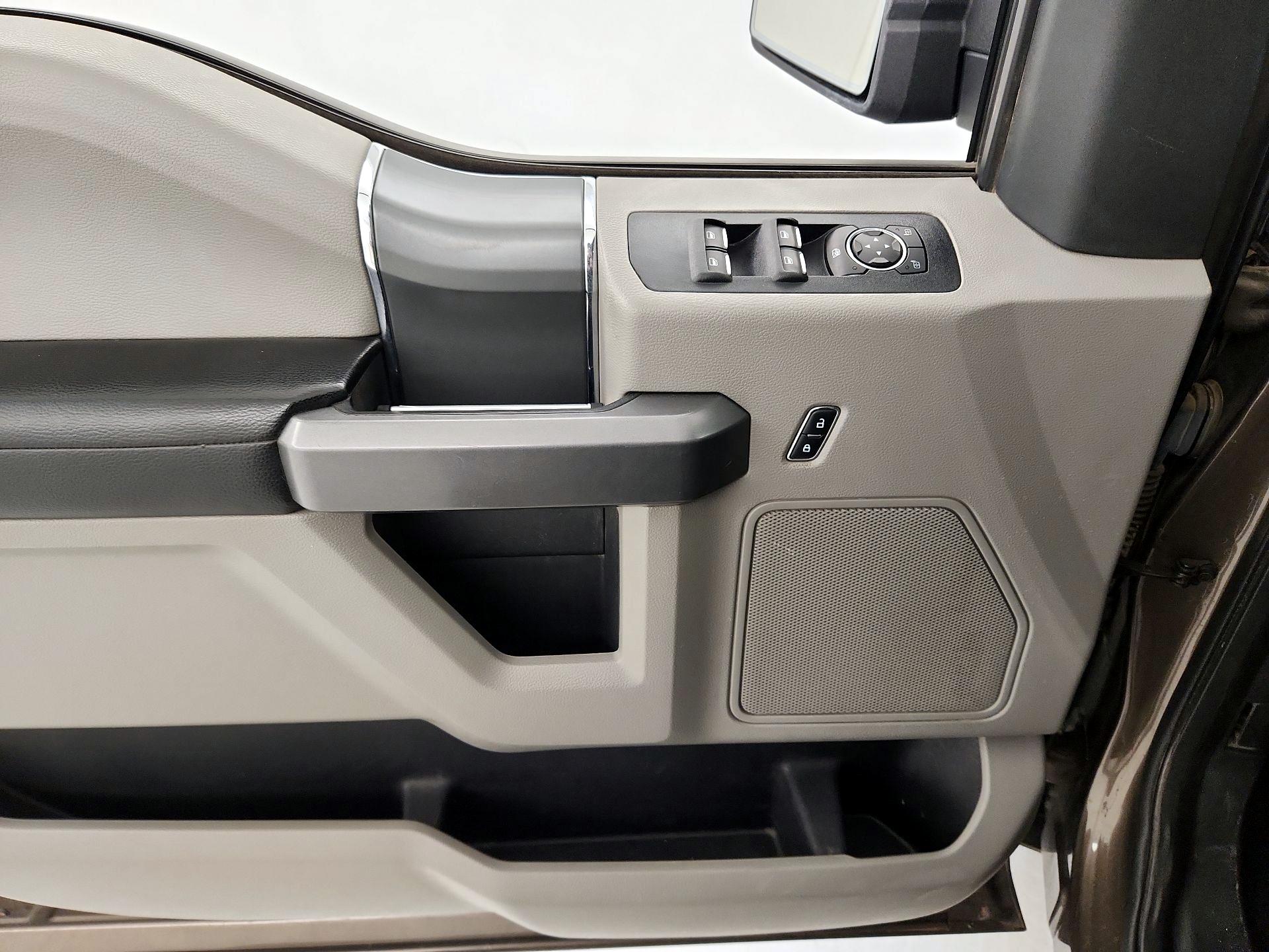 Thumbnail: 2017 Ford F-150 - 12