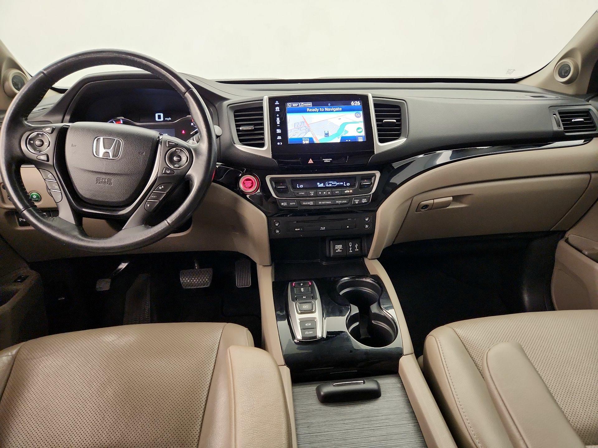 Thumbnail: 2017 Honda Pilot - 9