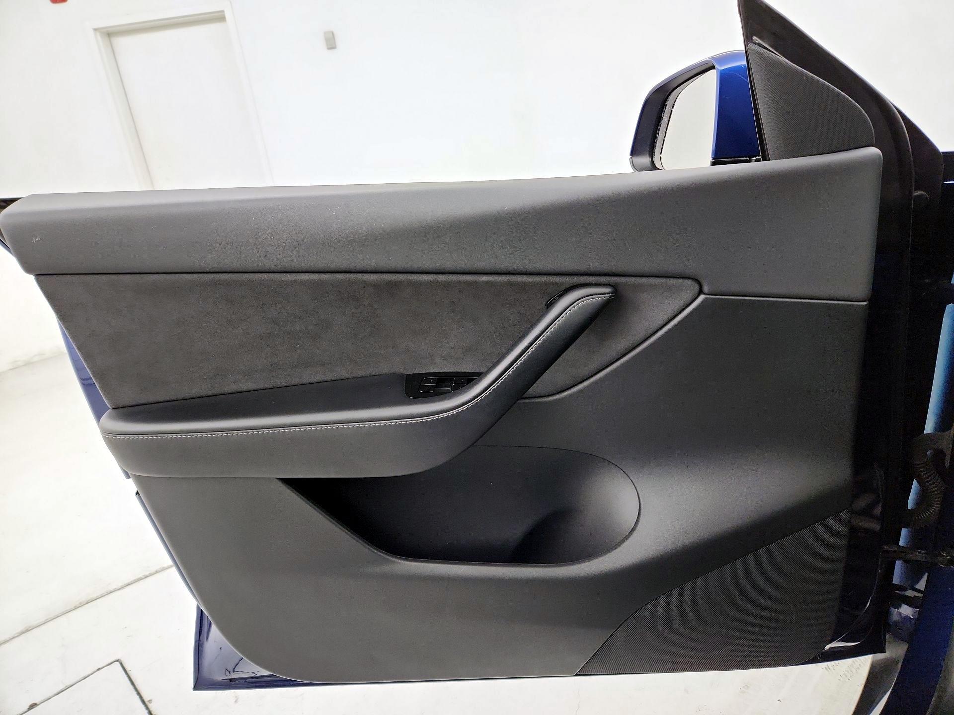Thumbnail: 2020 Tesla Model Y - 12